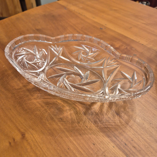 Vintage Glas oder Kristall Schale oval klein Gebäck Bonbon Konfekt Stern