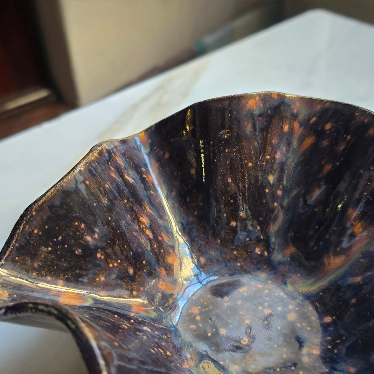 Handgefertigte Keramikschale „Cosmic Bloom“ – Unikat mit Effektglasur