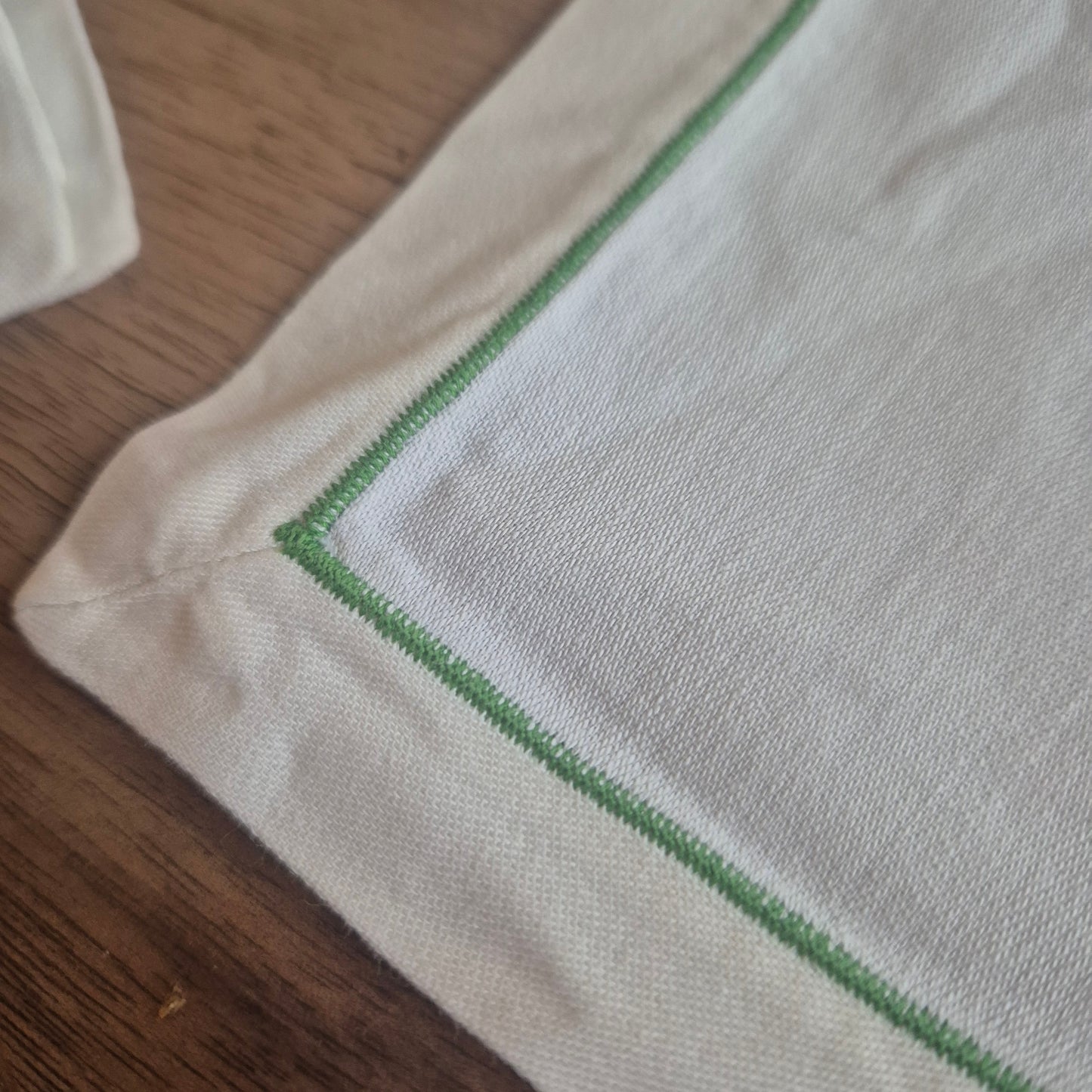 9x Grüne Stoffservietten Vintage 47x47cm Grün und brauner Rand Baumwolle Leinen