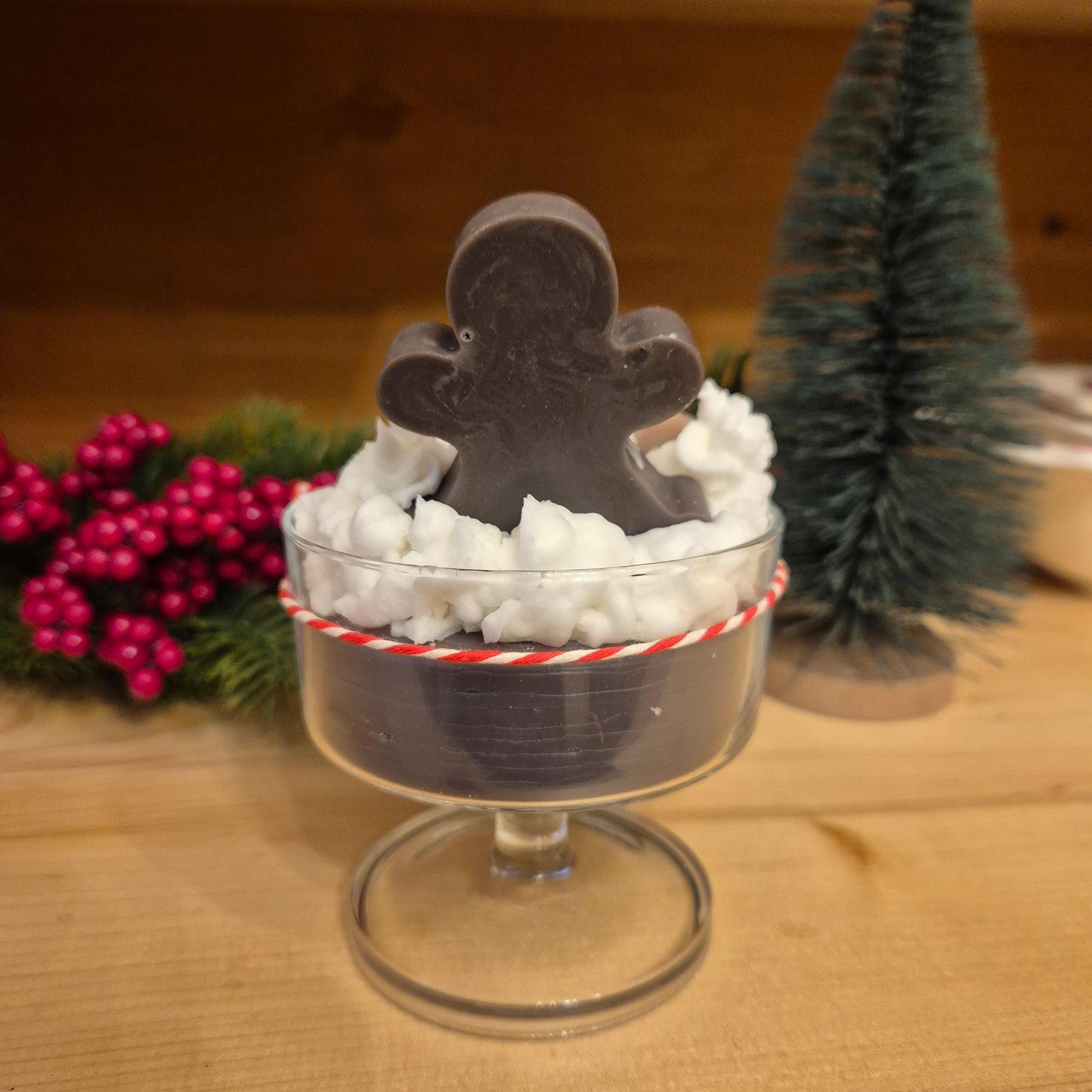 Handgemachte Sojawachskerze Weihnachtesgeschenk Lebkuchen Sahne Dessert in Glas Schale