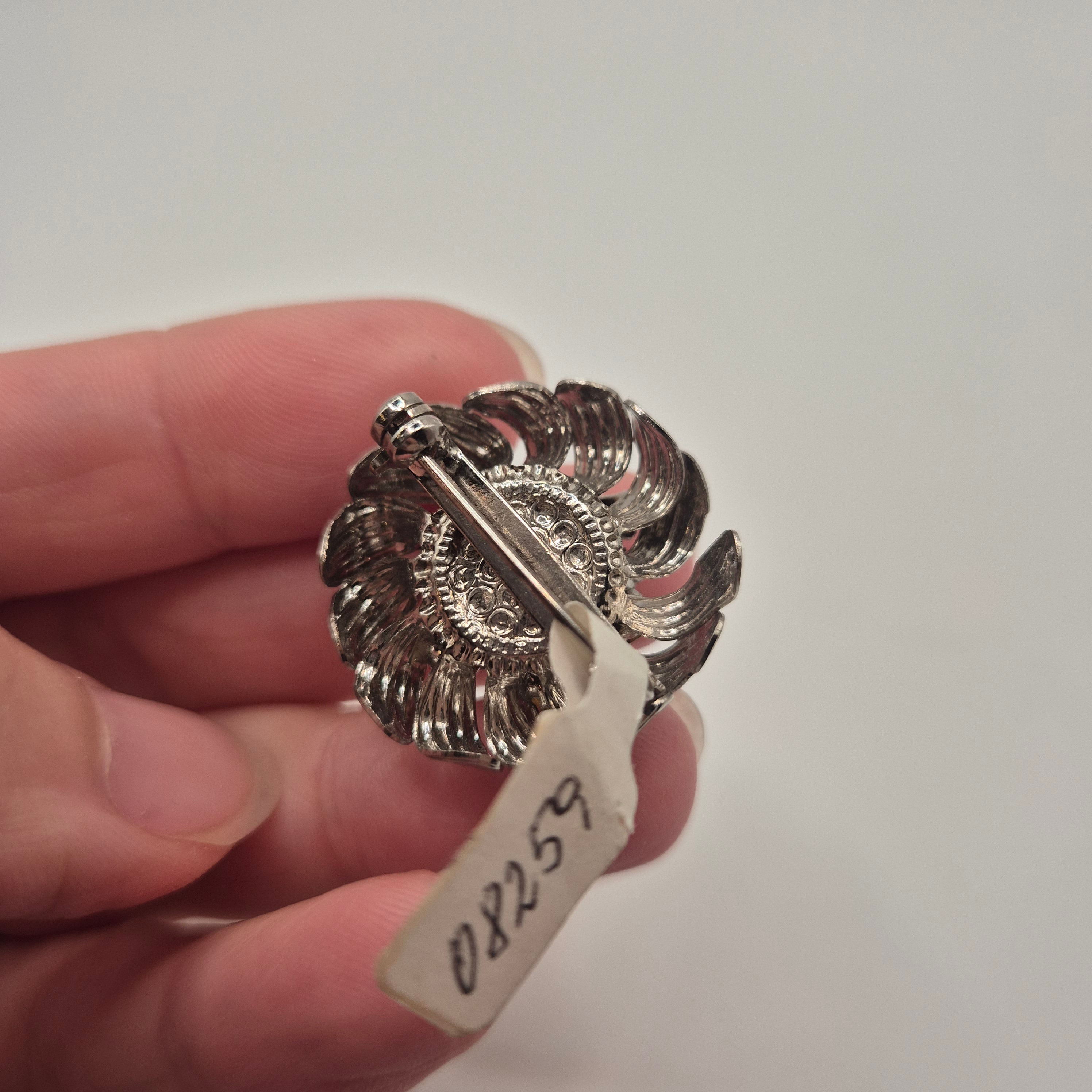 Feine 50er Jahre Brosche Blume Blüten Silber Strasssteine edel