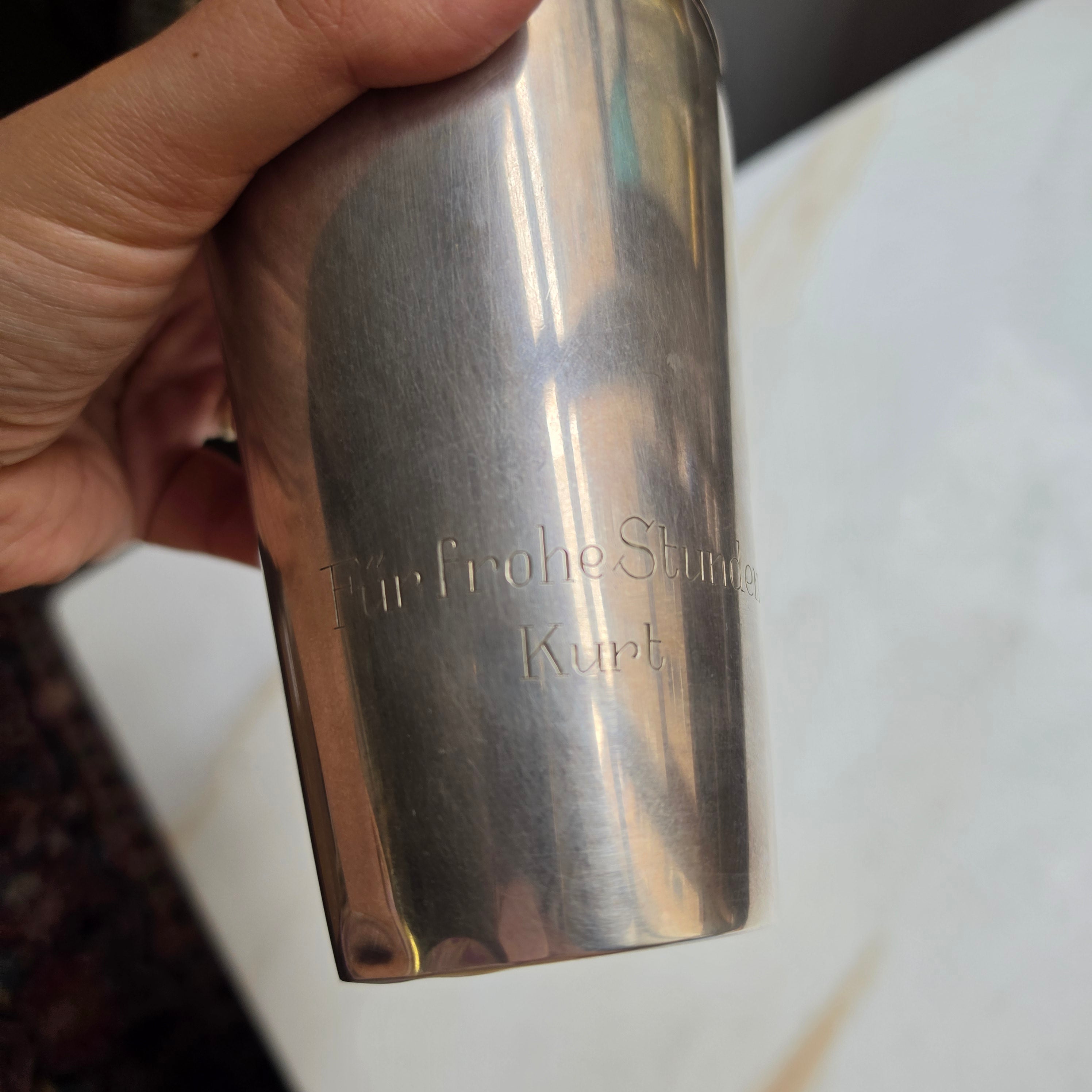 Antiker Vintage Cocktail-Shaker aus Alpaka mit Gravur „Für frohe Stunden Kurt“