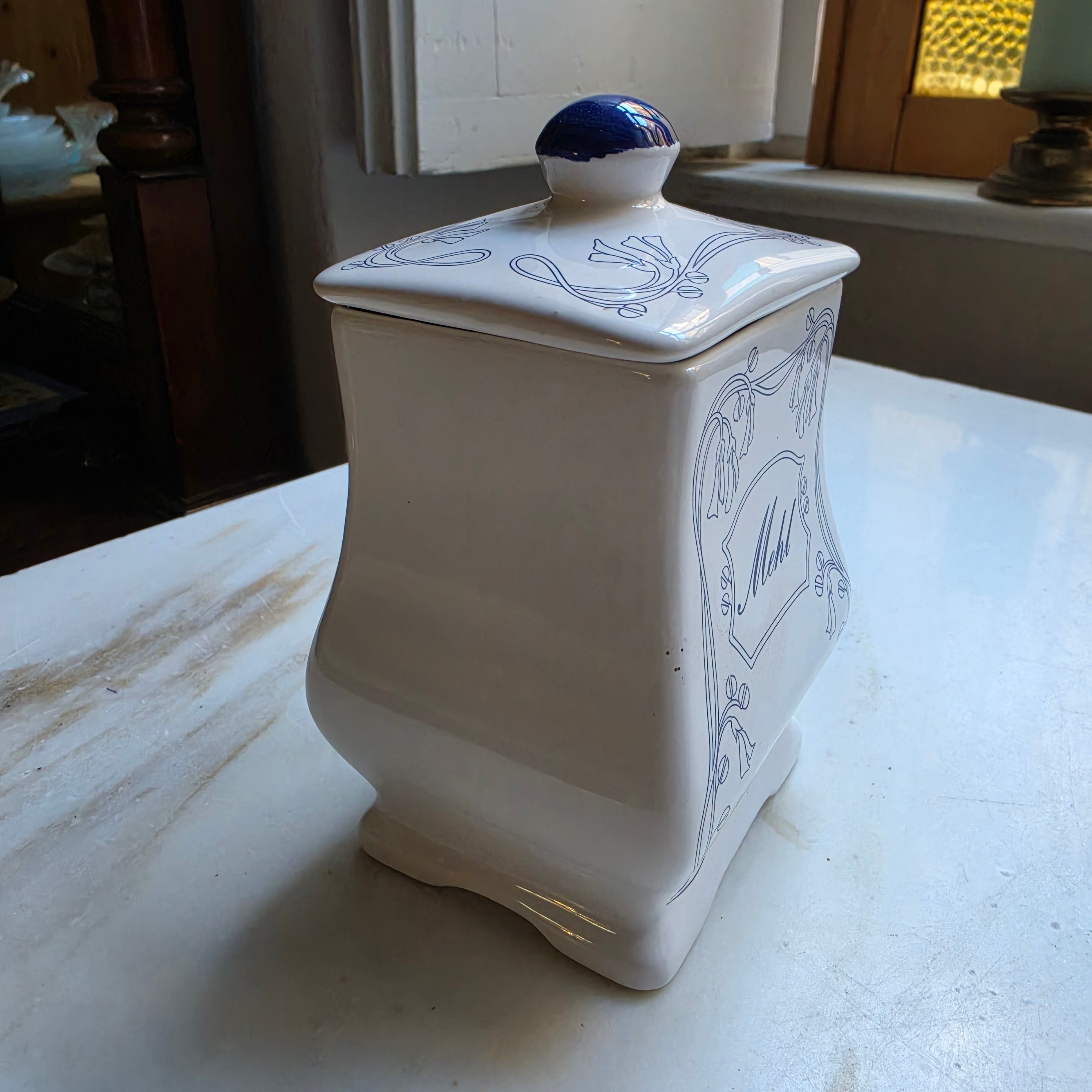 Alte Vorratsdose Biedermeier Stil Mehl weiß blau Porzellan