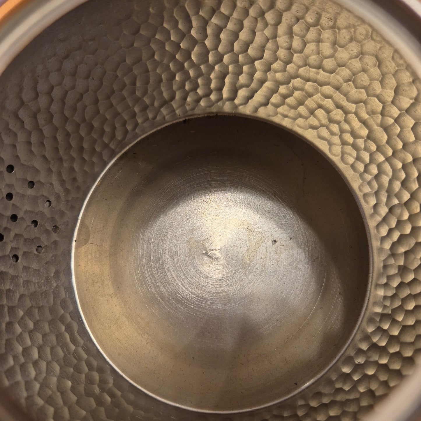 Vintage Kupferfarbende Teekanne mit Stövchen geflochtener Griff