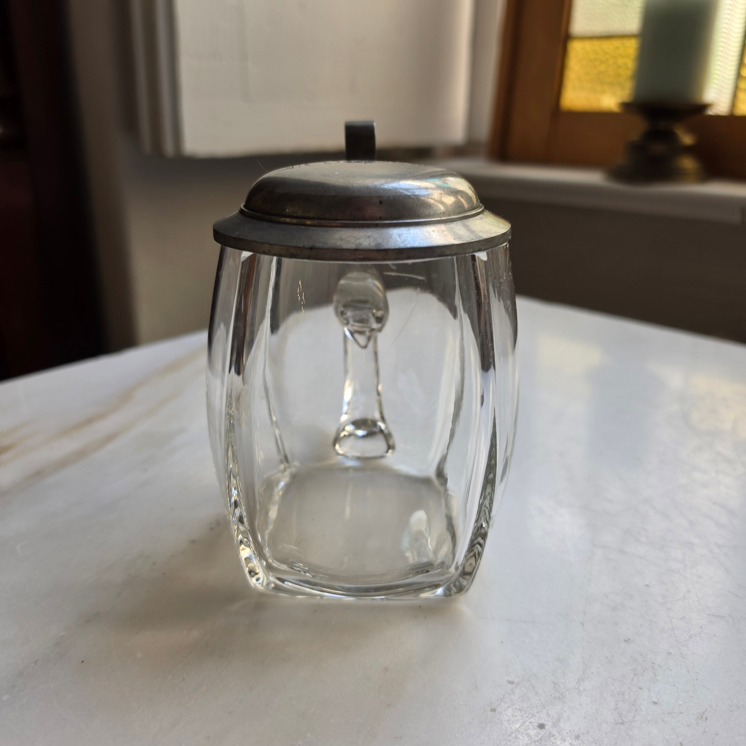 Antiker Glasbierkrug mit Zinndeckel – Historische „R. Schwamm“ Gravur