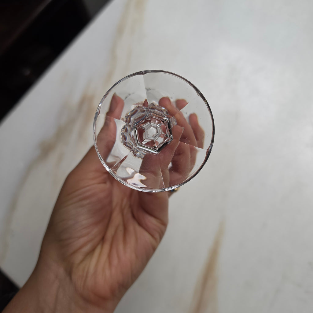 Edle Glas-Champagnerflöte mit Feinschliff – Zeitlose Eleganz für besondere Momente