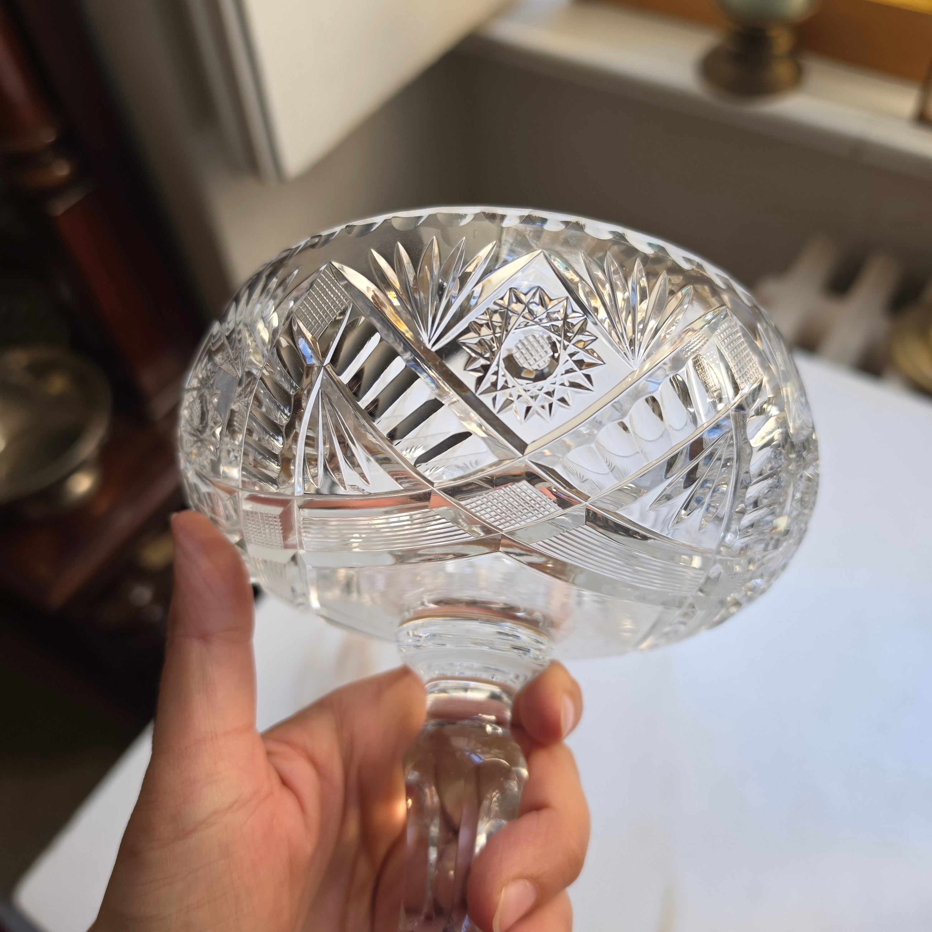 Antike Bleikristall Fußschale mit Brillantschliff - Elegante Kristallschale auf Standfuß