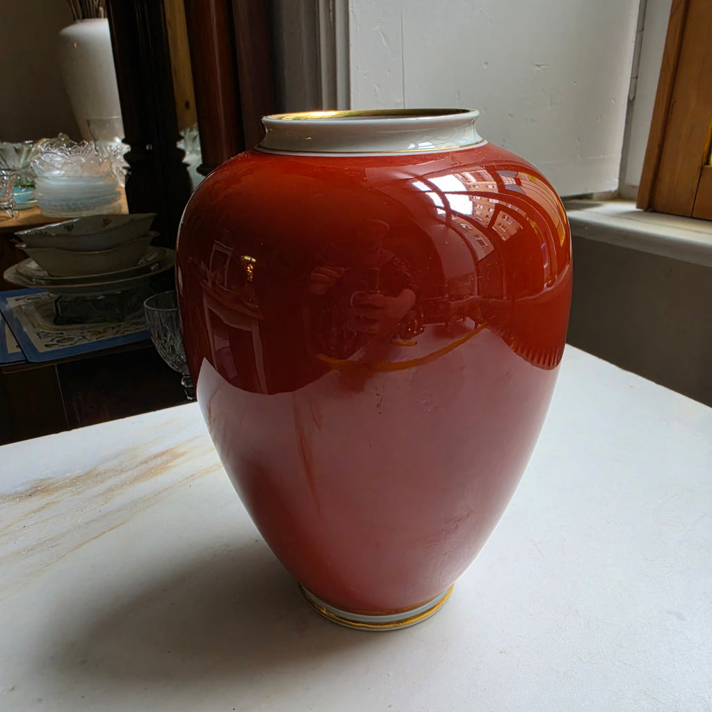 Edle Vintage Porzellan-Vase von Wallendorf – Goldrelief & Handgemalt (DDR)