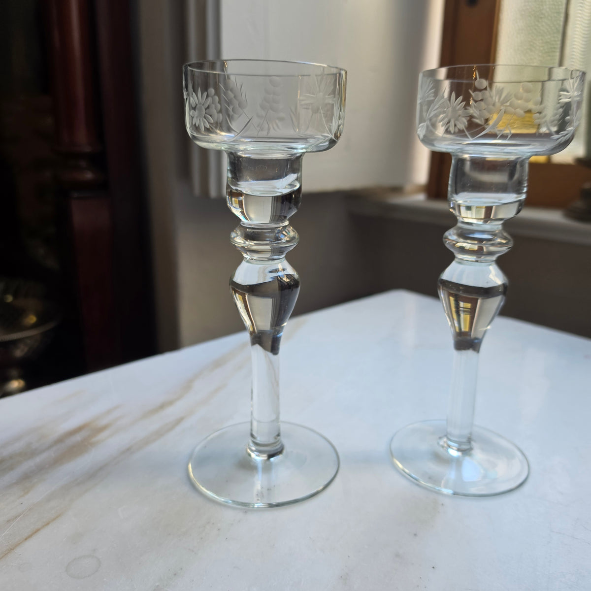 Vintage Kristall-Kerzenständer 2er-Set mit Blumen-Gravur