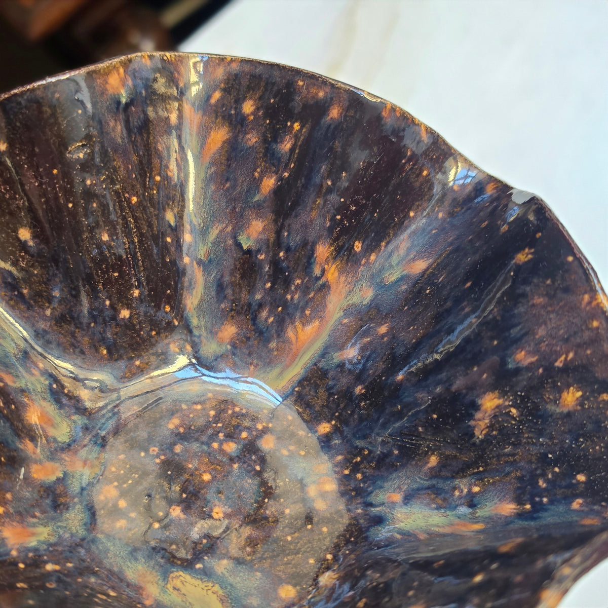 Handgefertigte Keramikschale „Cosmic Bloom“ – Unikat mit Effektglasur