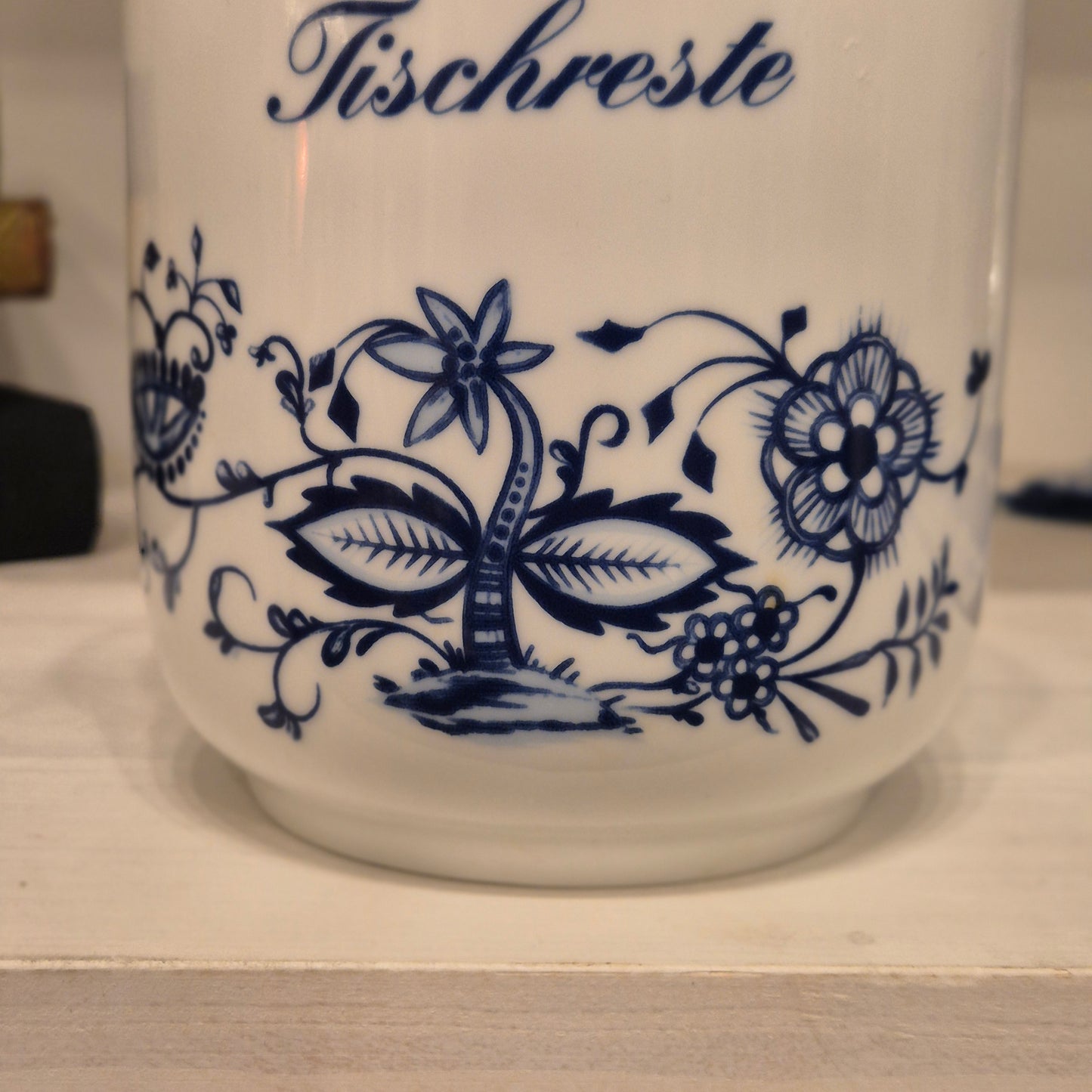 Vintage Übertopf Topf Gefäß für Tischreste Triptis Porellan Zweibelmuster