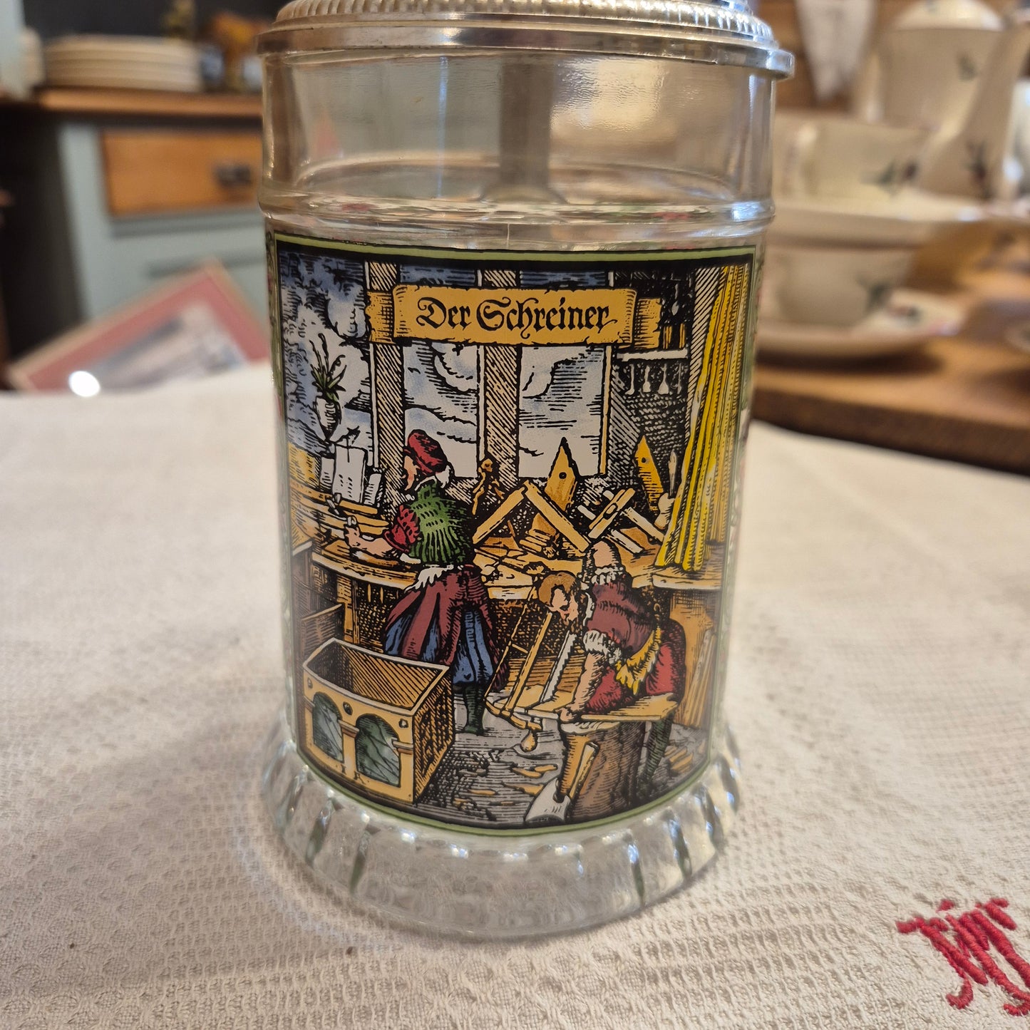 Vintage Glas Bierkrug mit Deckel Geschenk Der Schreiner Motiv