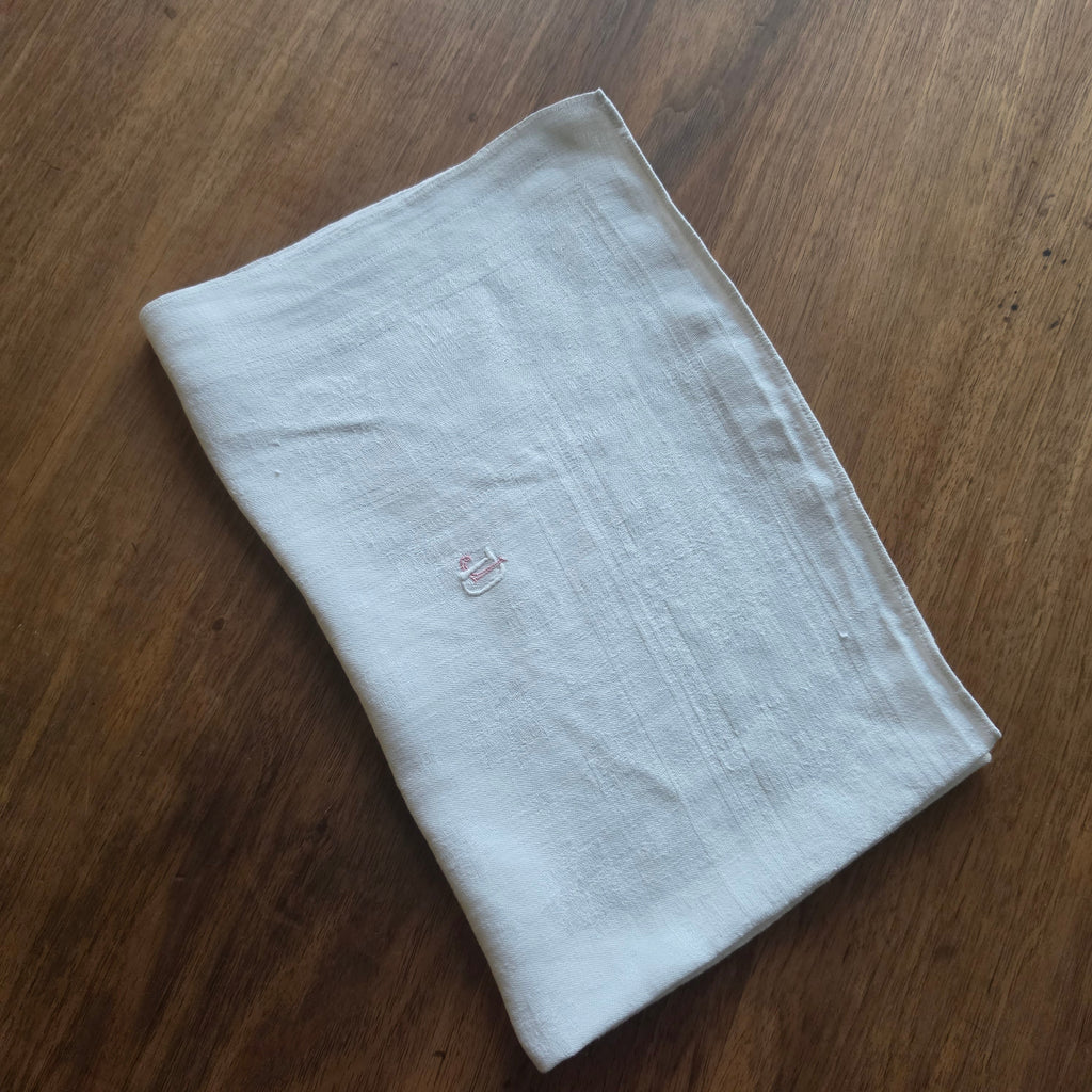 Antike Jugendstil-Damast-Serviette - Mitteldecke mit kunstvollem Monogramm D.L. 60x62cm