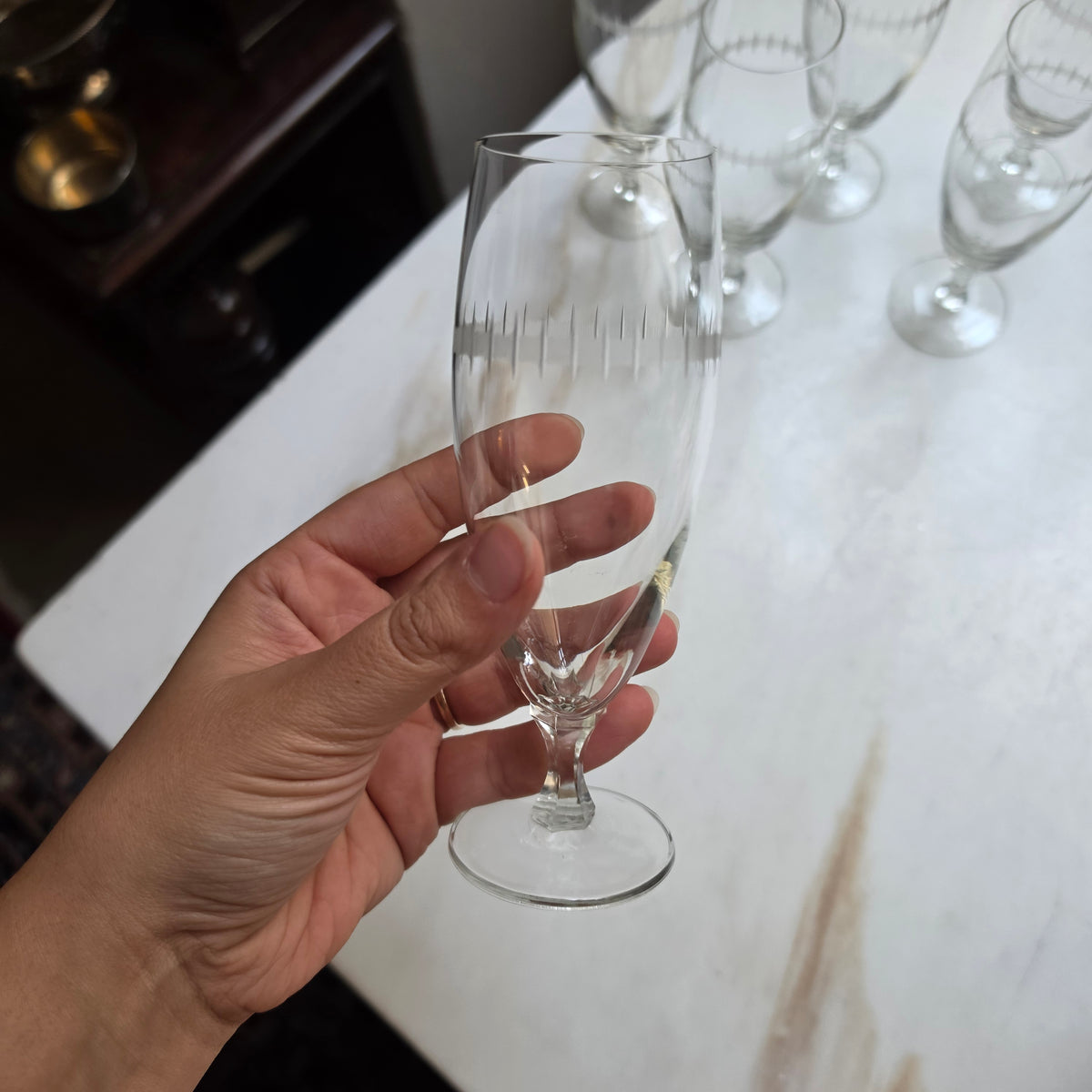 6er-Set Elegante Sektflöten mit Schliffdekor & Facettiertem Stiel – Vintage Champagne Flutes