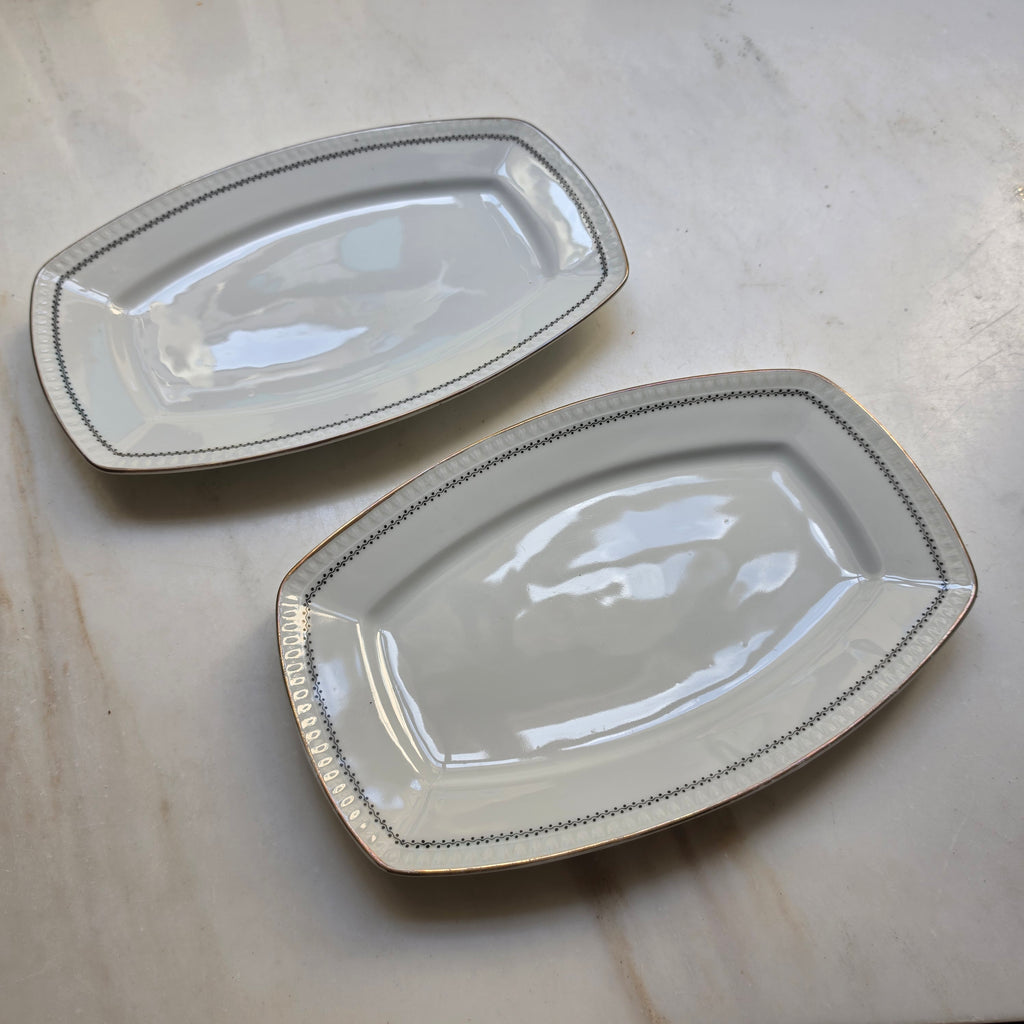 2x Alte Servierplatten Teller Vintage Silesia Porzellan weiß gold schwarz