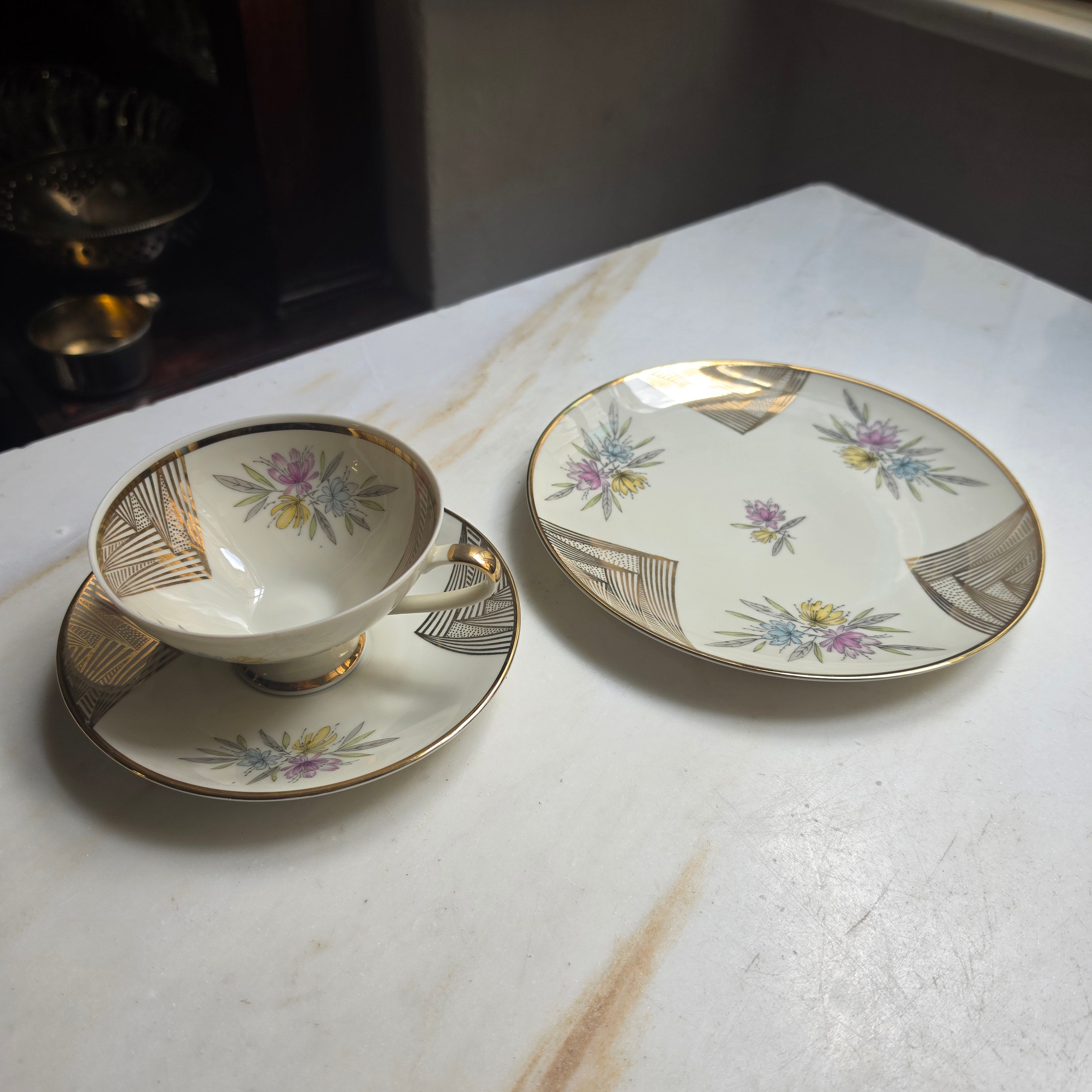 Vintage Winterling Marktleuthen Bavaria Sammeltasse (3-teilig) | Mid-Century Porzellan Gedeck mit Golddekor & Blütendesign