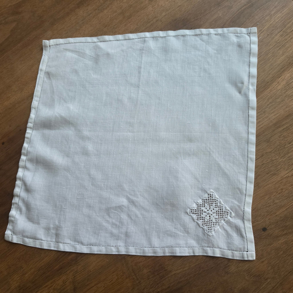 2x Vintage-Servietten Set mit feiner Hardanger-Stickerei & Hohlsaum 40x40cm