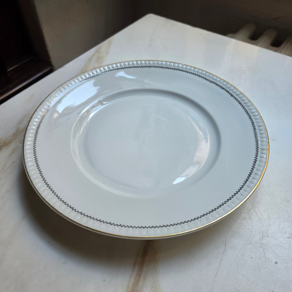 Großer Vintage Silesia Porzellanteller zum Servieren weiß flach