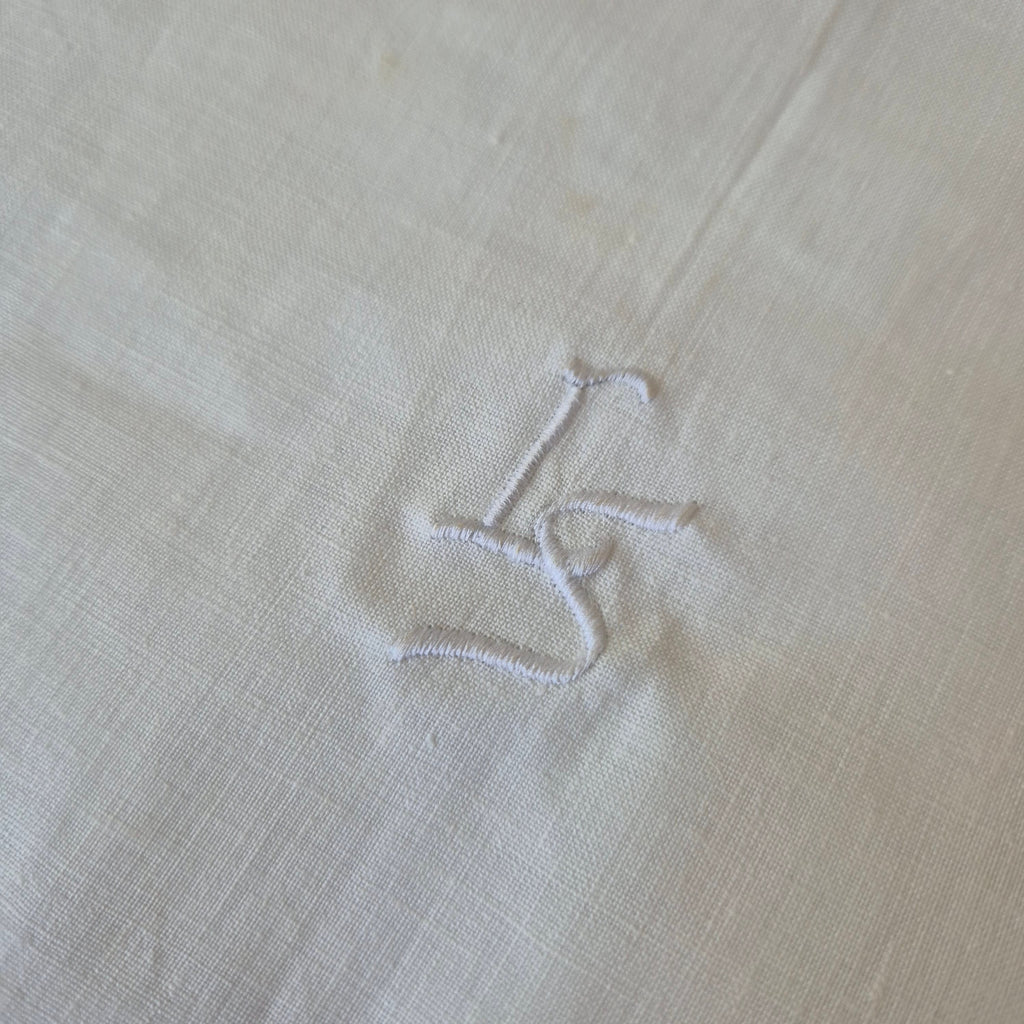 Antikes Laken Überwurf mit Knopfleiste Laubmuster mit sichtbaren Stockflecken 150x255cm Monogram L.S.