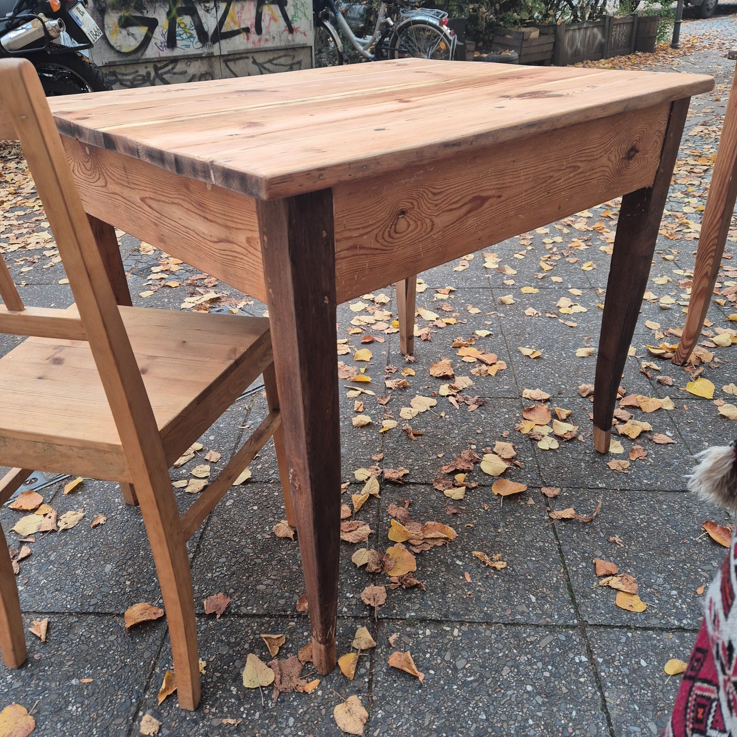 Antiker Biedermeier Tisch von 1860 mit Schublade 74x95cm Vollholz