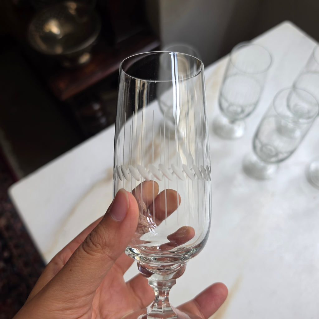 8x Vintage-Gläser mit elegantem Schliffmuster – Perfekt für Longdrinks, Wasser & Party's