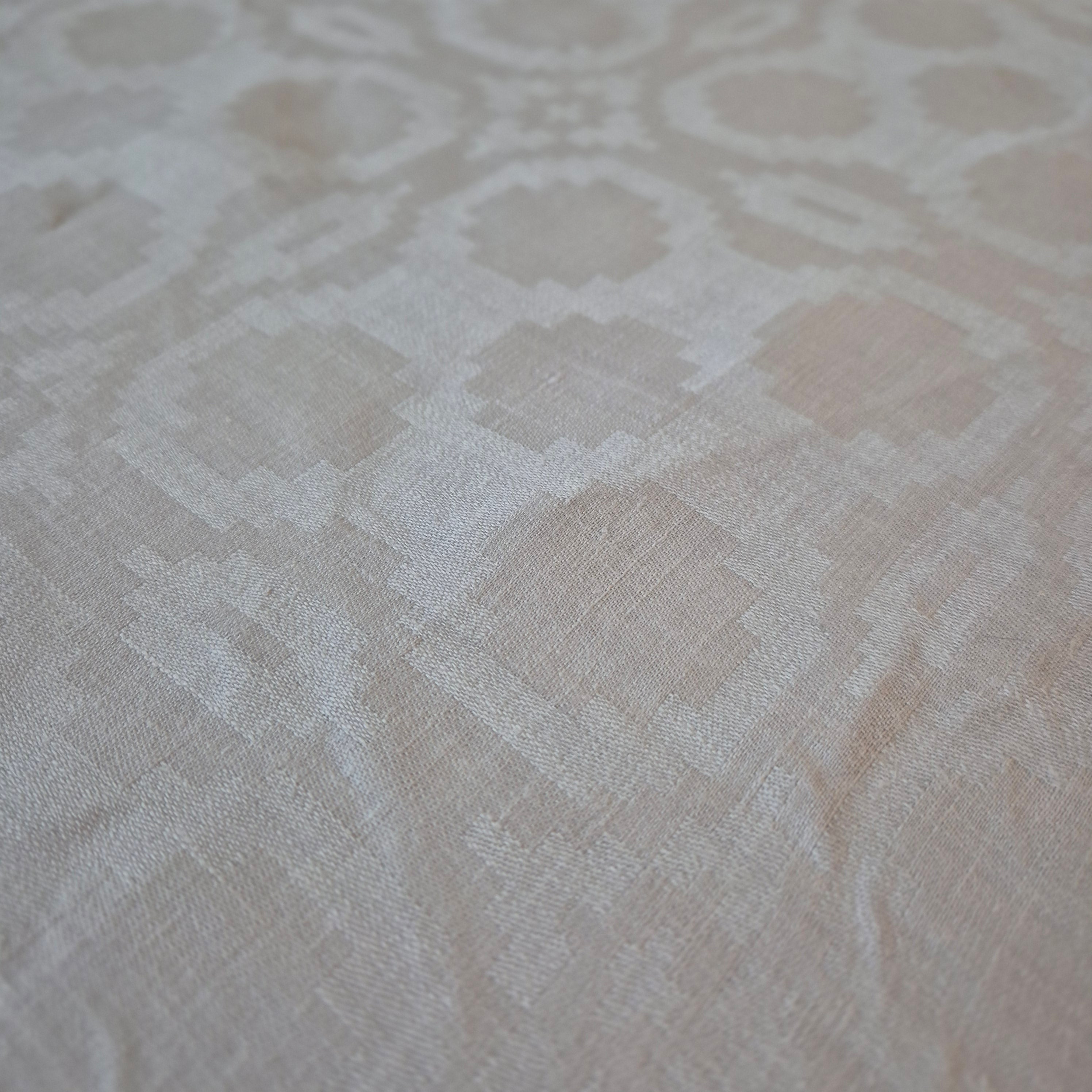 Antike Jugendstil Serviette/Mitteldecke weiß 83x95cm Damast leichte gelbe Flecken