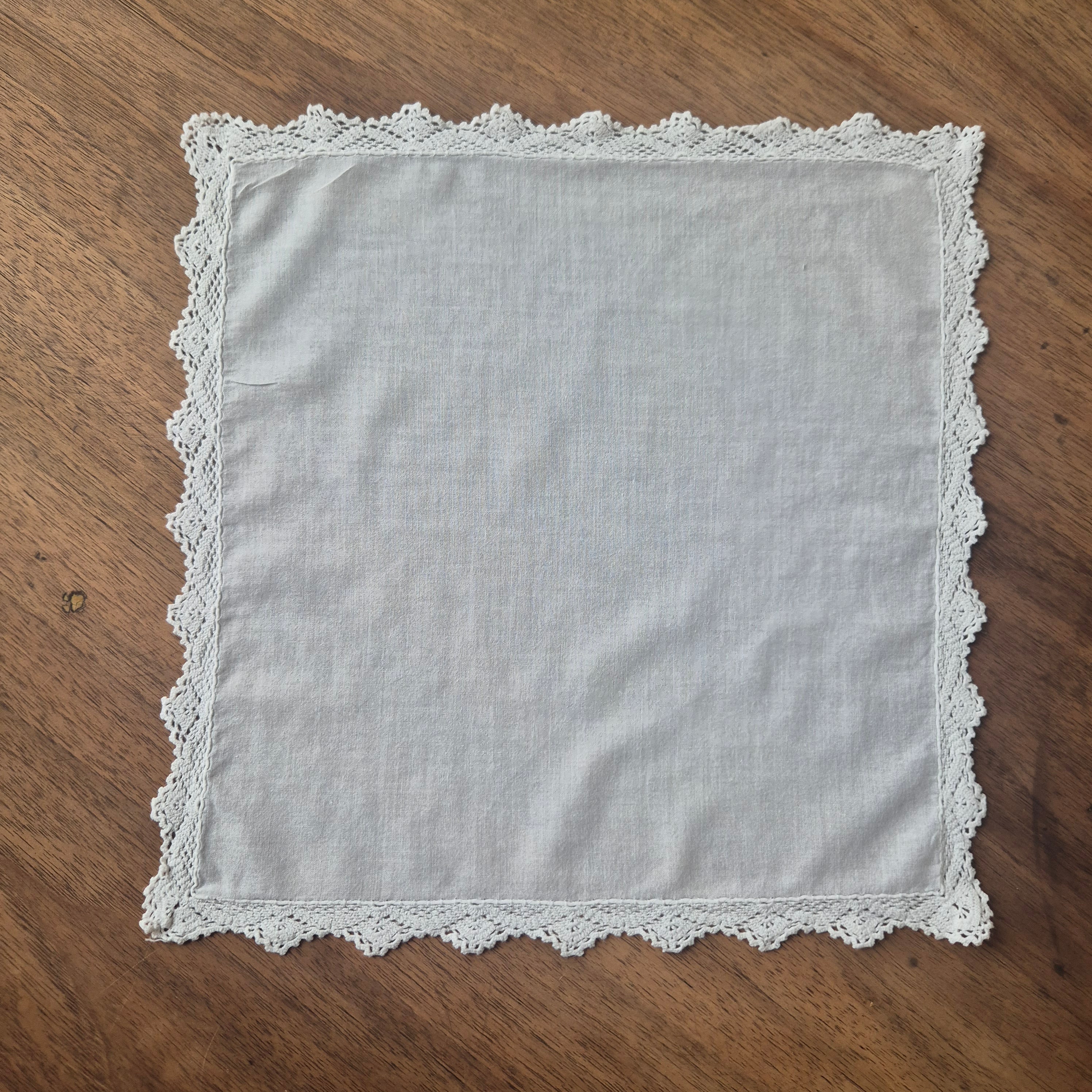 Vintage Stofftaschentuch weiß Baumwolle gehäkelt/geklöppelt 30x30cm