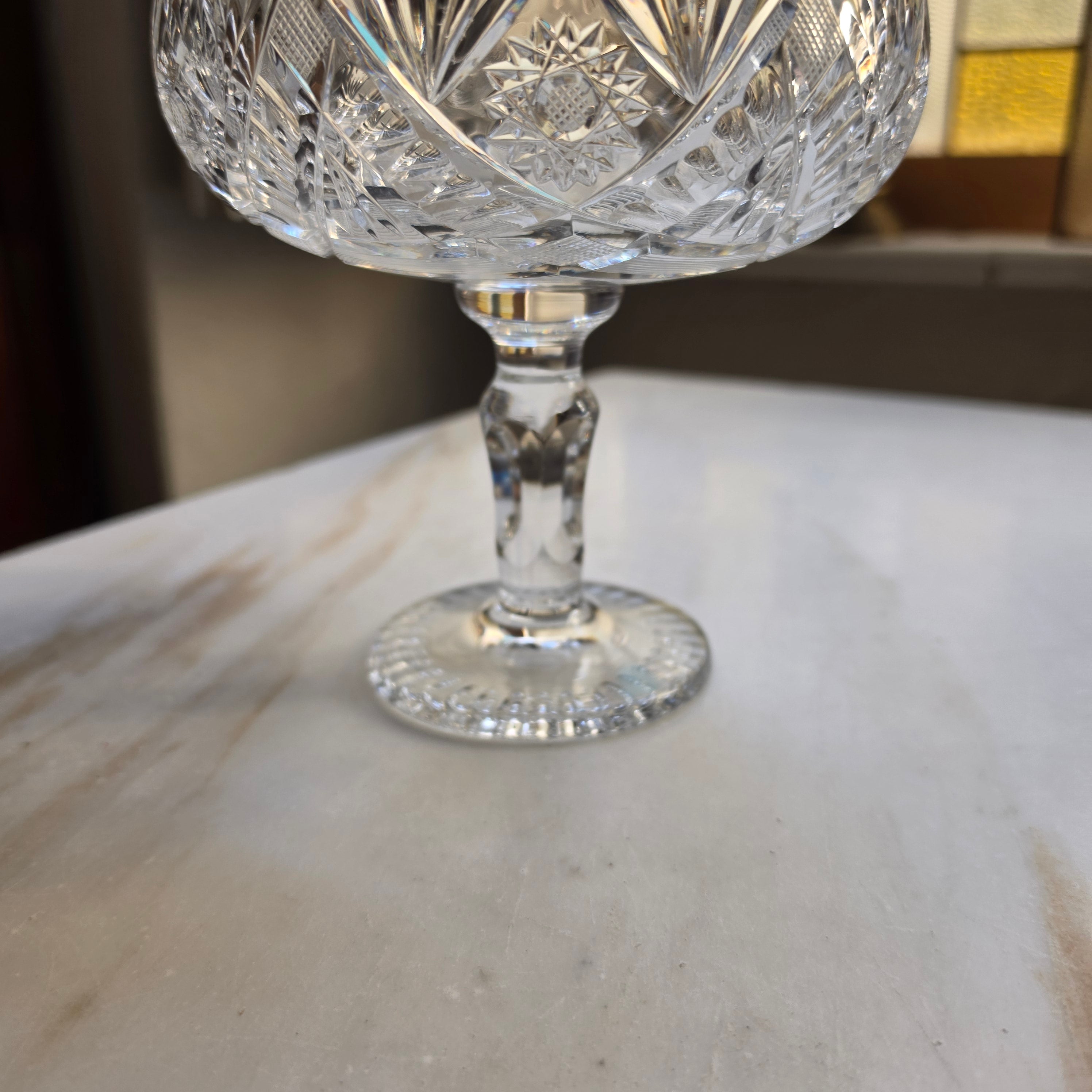 Antike Bleikristall Fußschale mit Brillantschliff - Elegante Kristallschale auf Standfuß