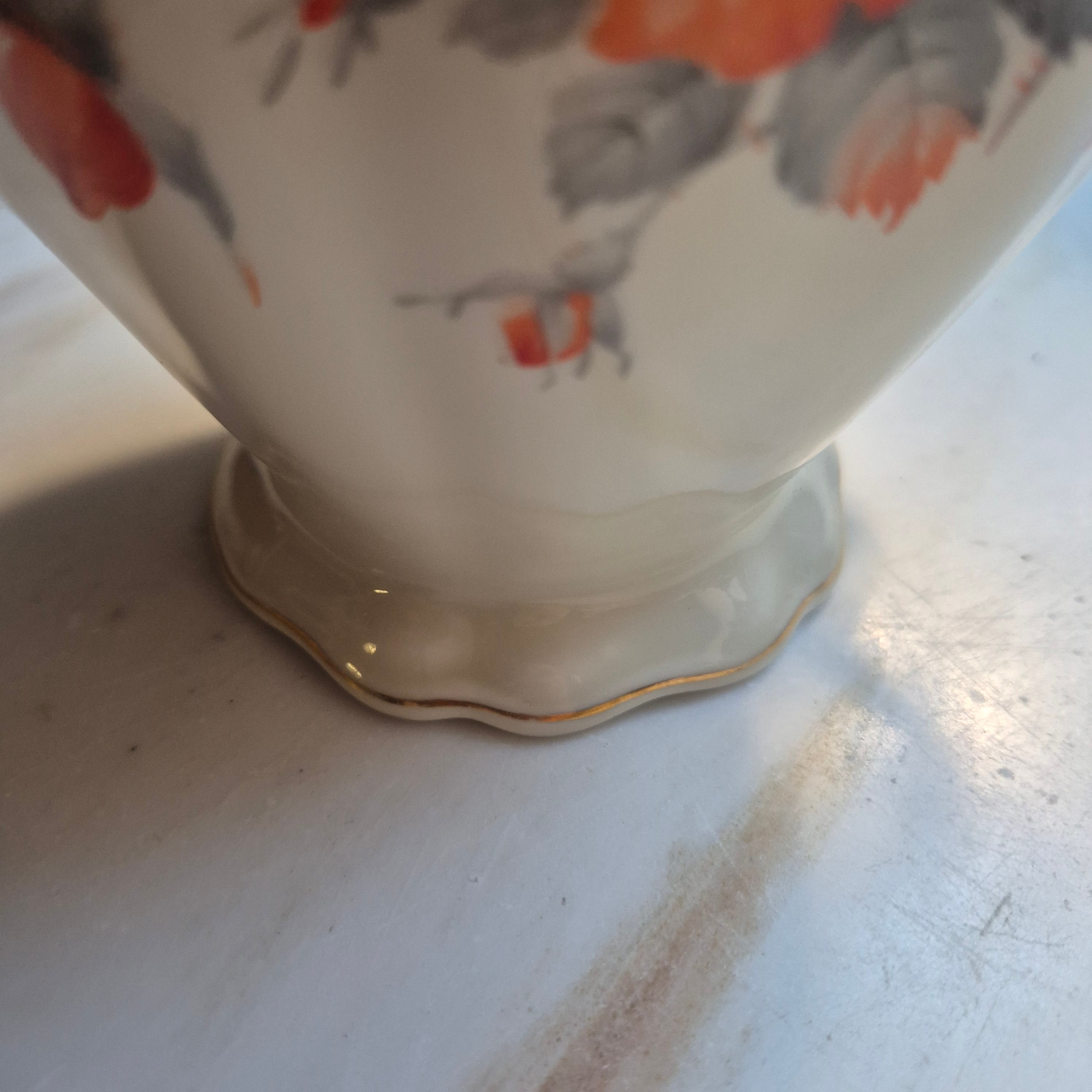 Antike Kaffeekanne Elfenbeinfarbend mit Rosendekor Porzellan VICTORIA