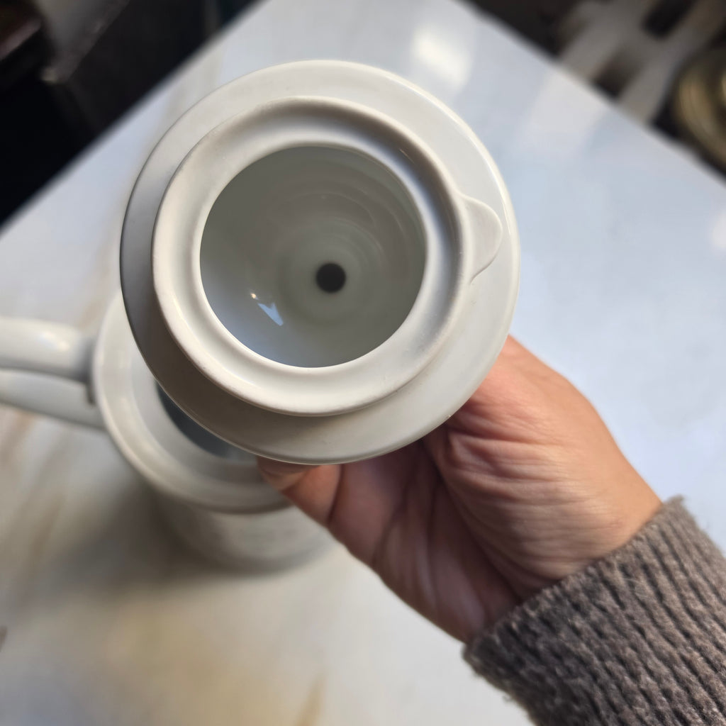 Klassische Porzellan-Kaffeekanne - Teekanne mit Zwiebelmuster Form Marienbad