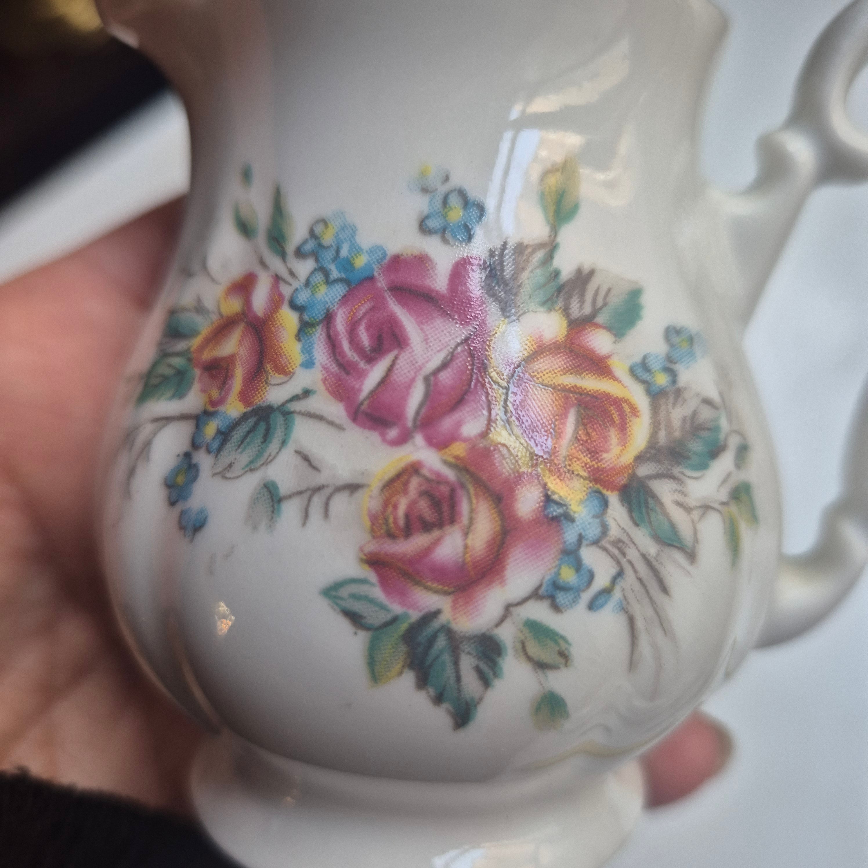 Kleines Retro Milchkännchen Porzellan Germany