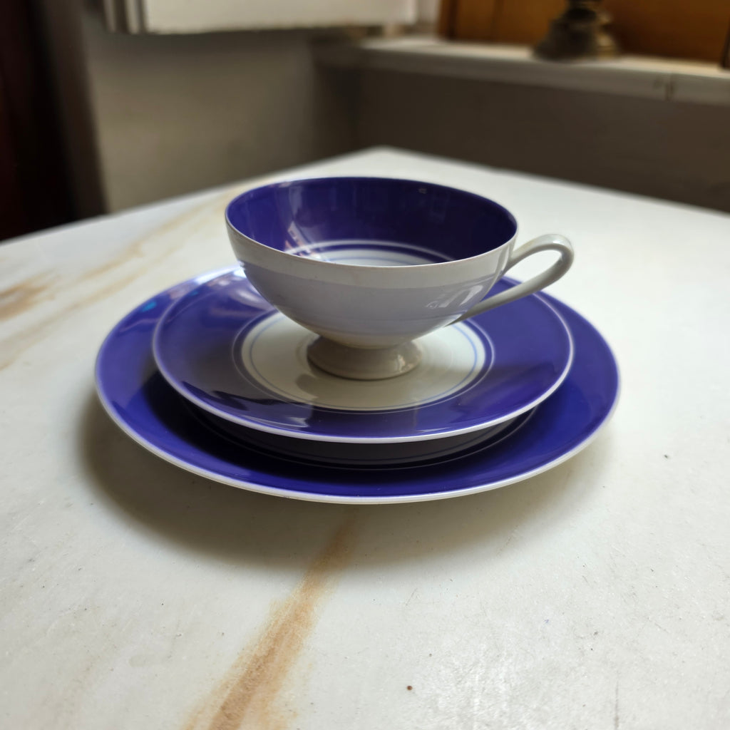 Vintage Porzellan Sammelgedeck 3-teilig – Kobaltblau & Weiß – Mid-Century Design