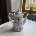 Klassische Porzellan-Kaffeekanne - Teekanne mit Zwiebelmuster Form Marienbad