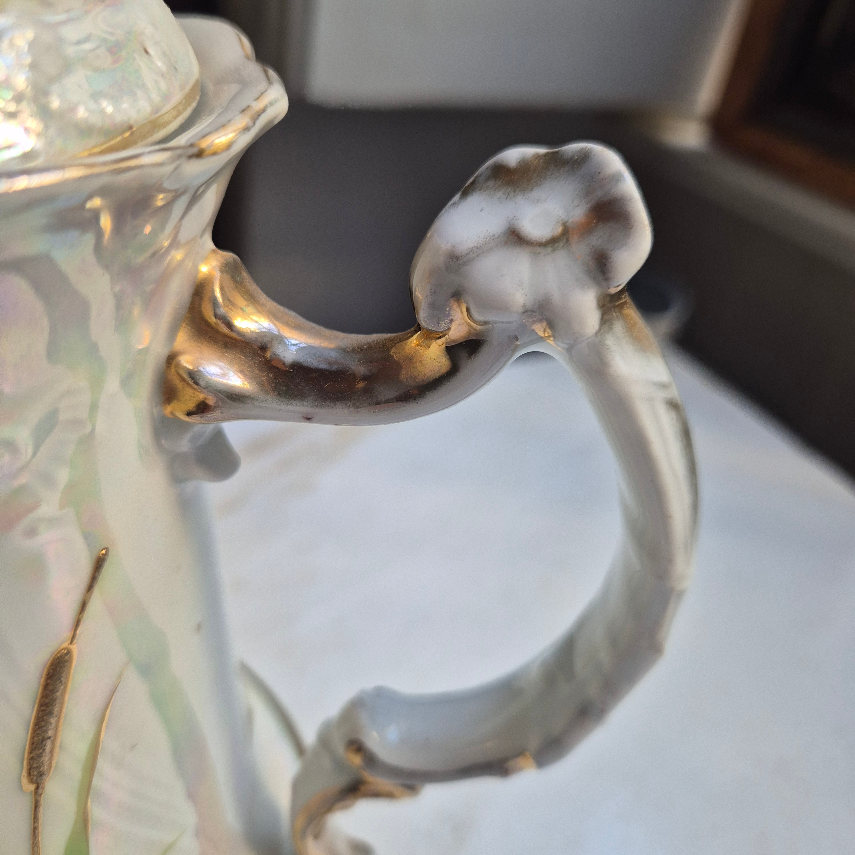 Antike alt böhmische Kaffeekanne handbemalt mit Goldakzenten C.T. Altwasser
