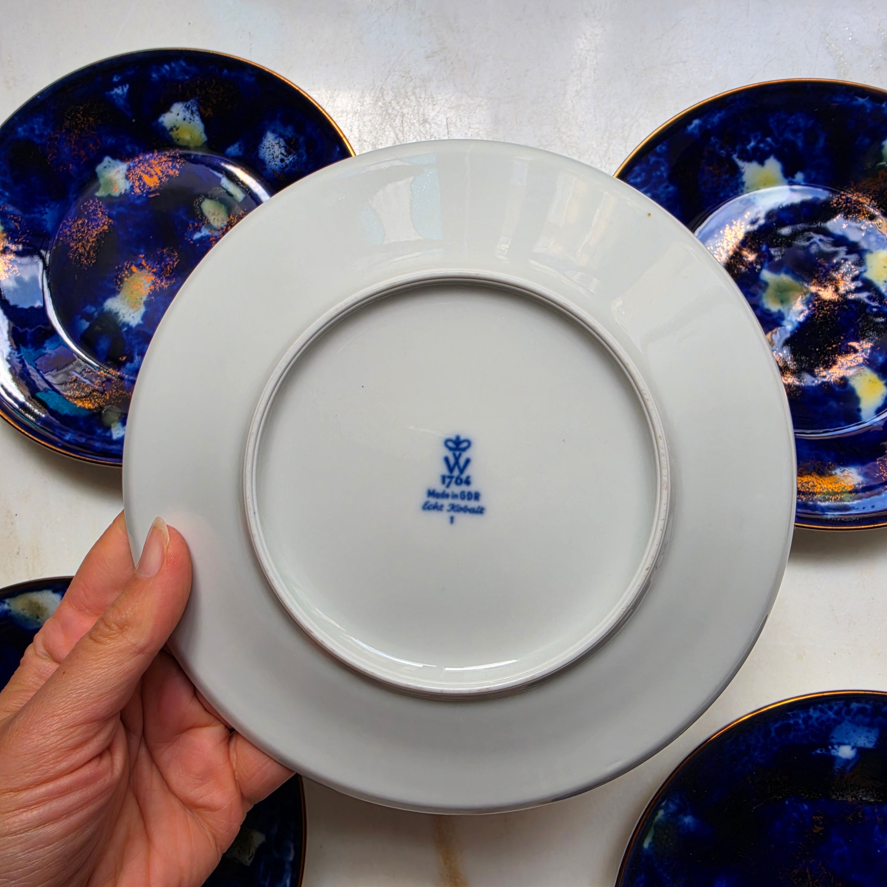 5x Set Vintage Wallendorf Porzellan Teller „Echt Kobalt“ & Gold – Handbemalt, Made in GDR - Mid-Century / Space Age