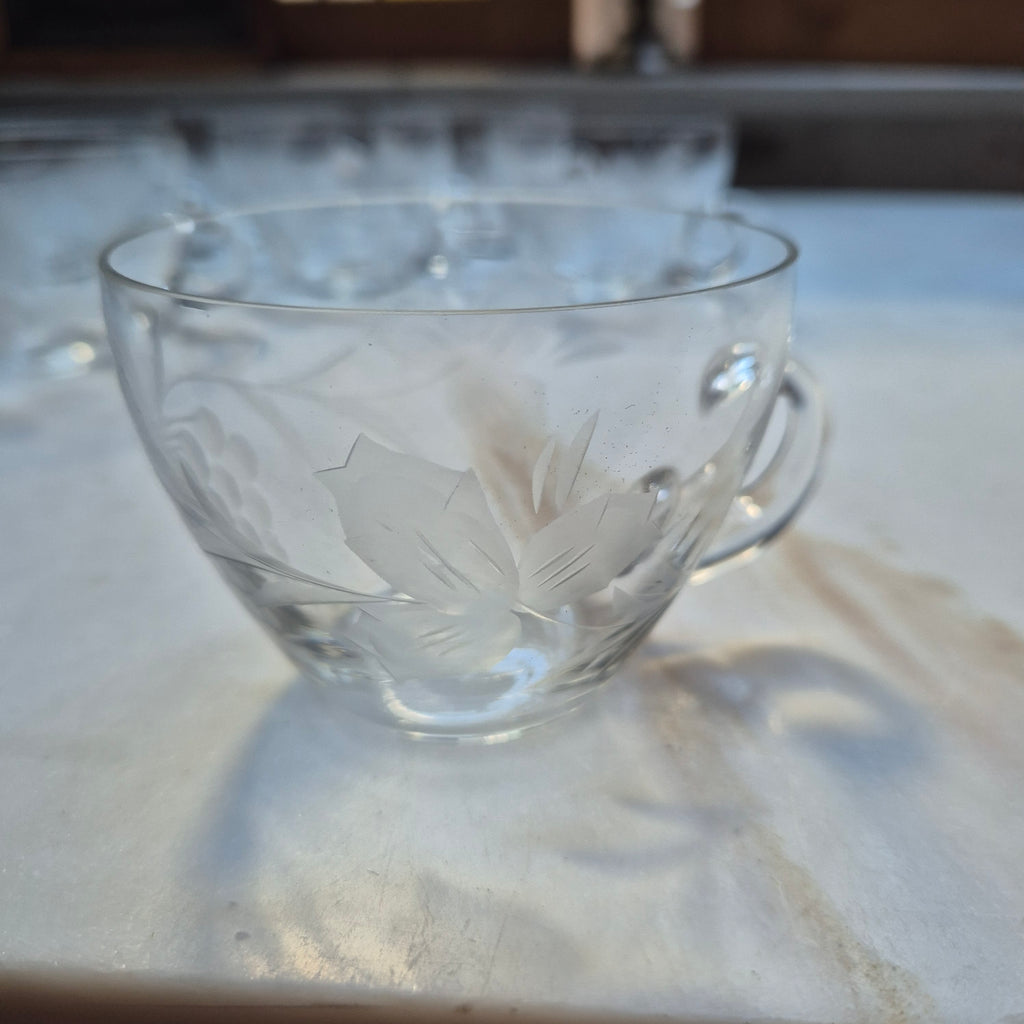 7x Vintage Teegläser mit geschliffenem Motiv