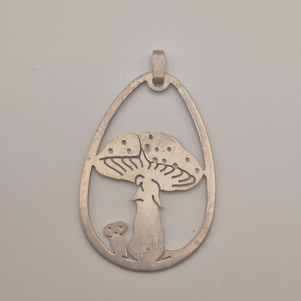 Handgemachter Vintage Pilz-Anhänger – Cut-Out Design🍄