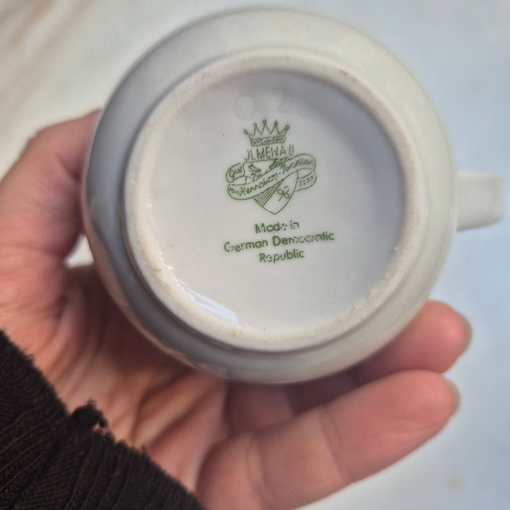 Antikes kleines Milchkännchen von Jlmenau GDR Porzellan Germany