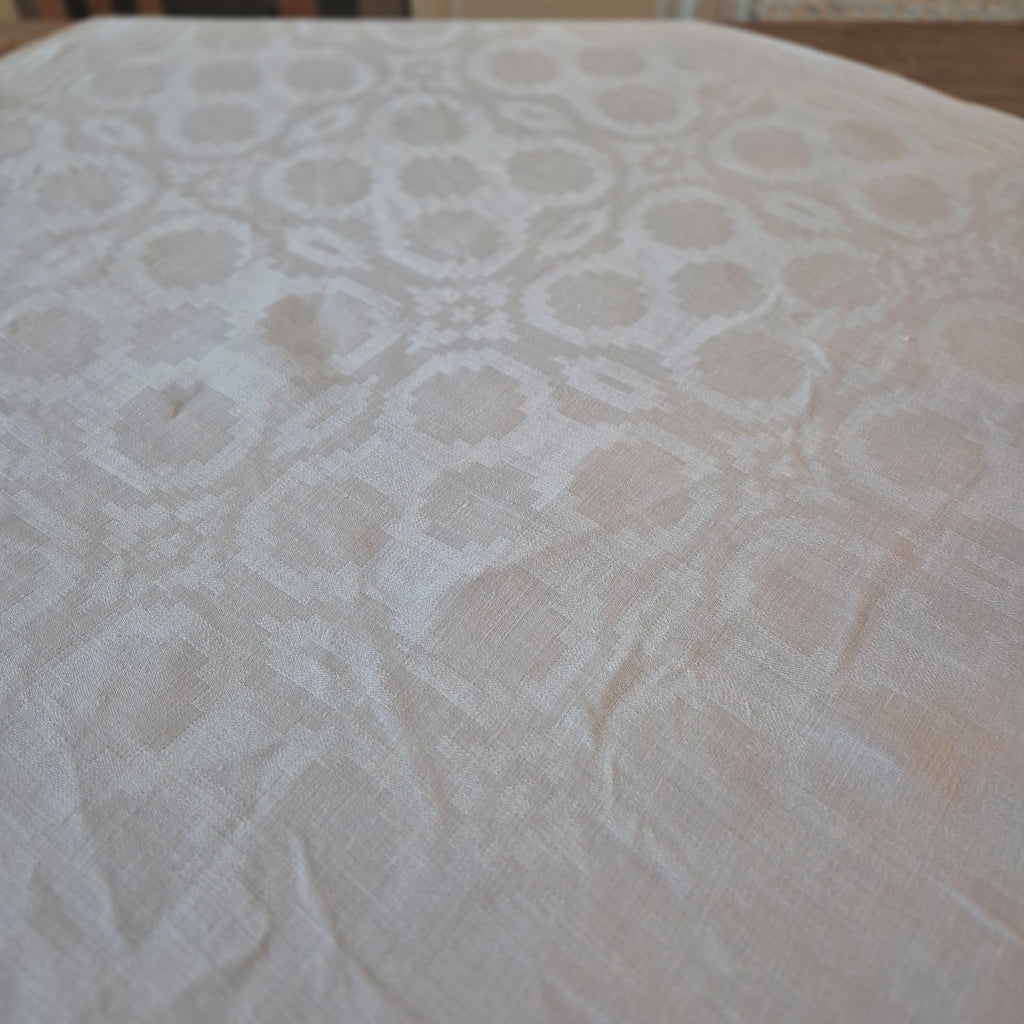 Antike Jugendstil Serviette/Mitteldecke weiß 83x95cm Damast leichte gelbe Flecken
