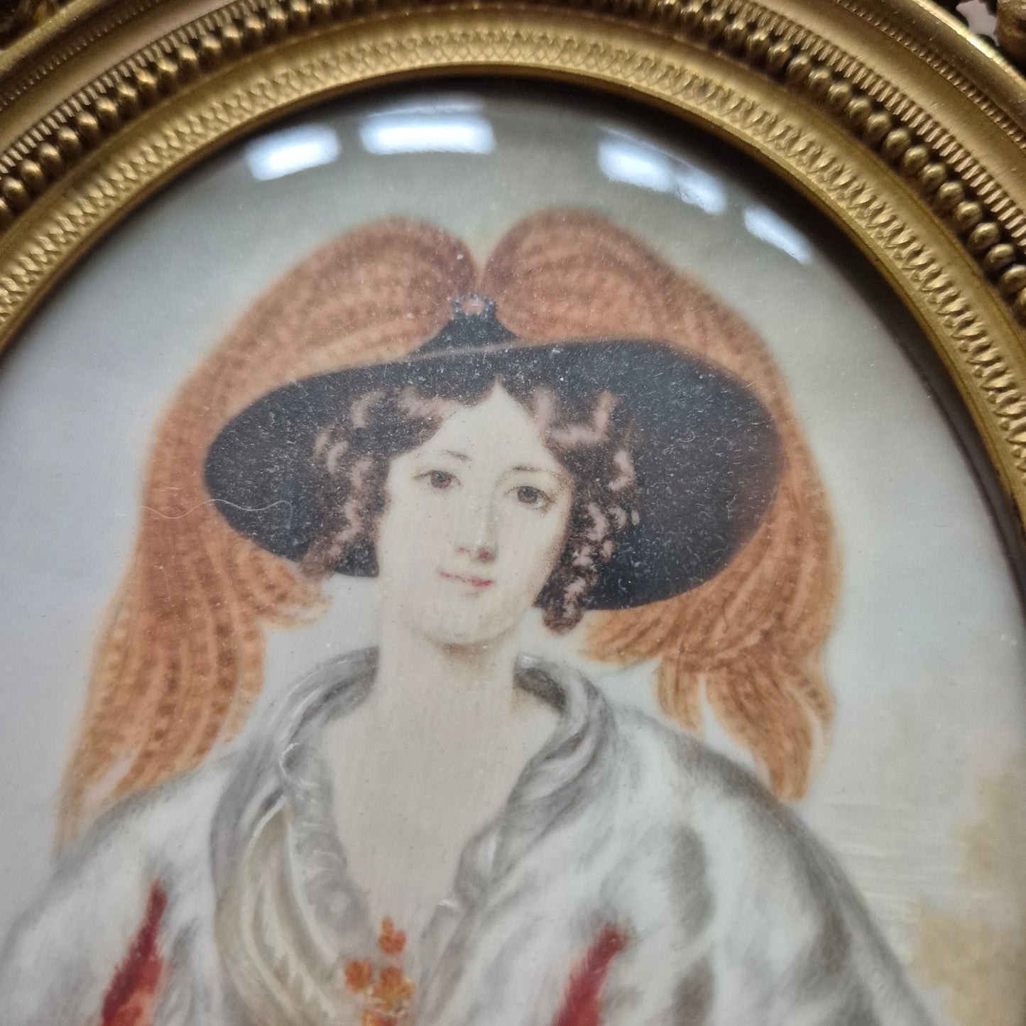 Antike viktorianische Miniaturmalerei / Lupenmalerei Porträt auf Porzellan / Leder in Messing gerahmt