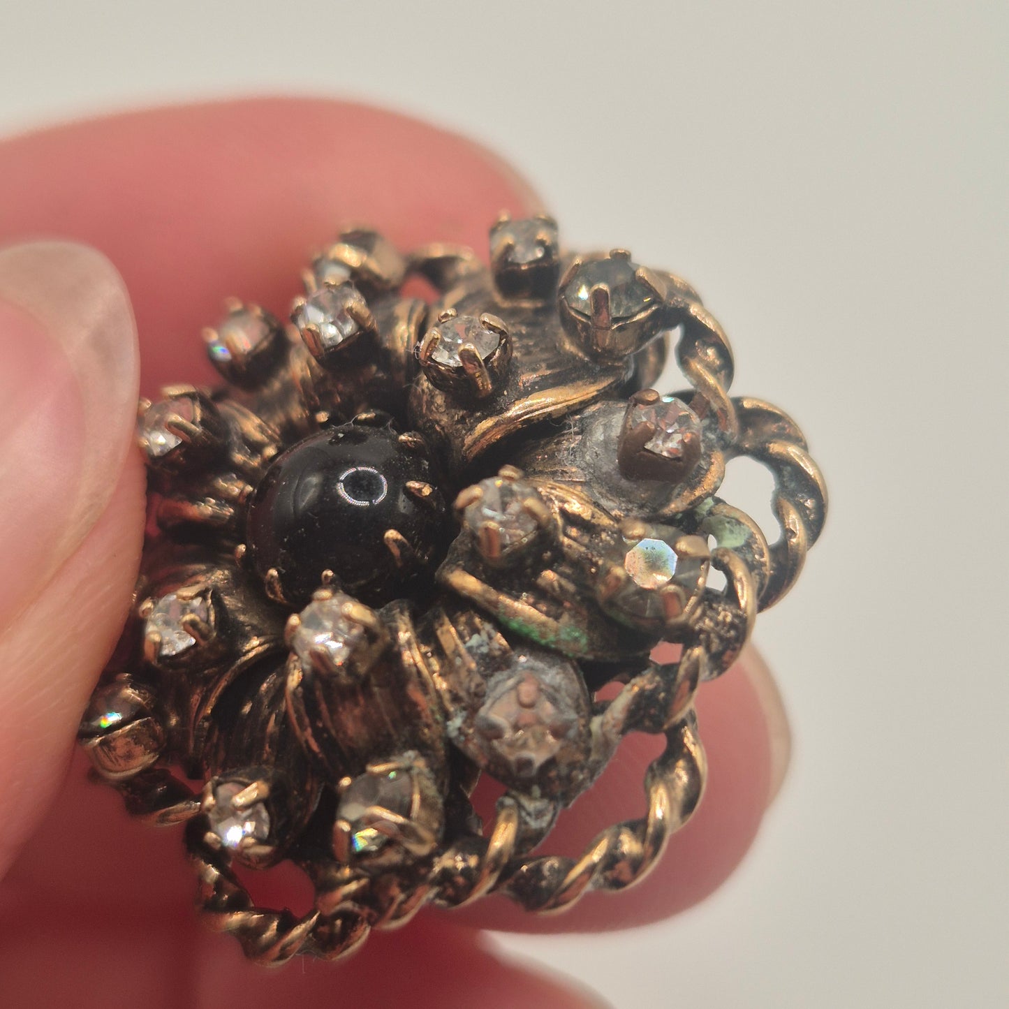 Prachtvoller Vintage-Metallknopf – Barock-Stil mit Onyx-Optik & Strass