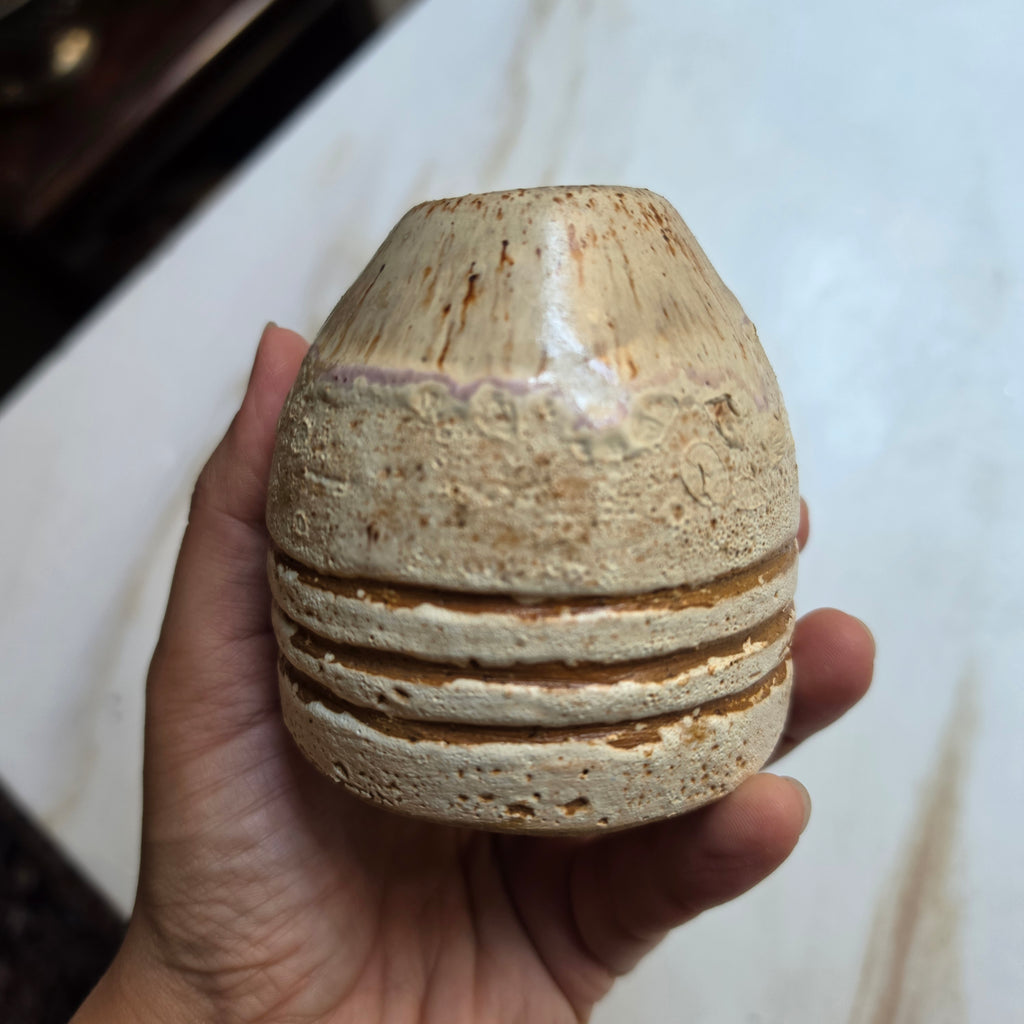 Kleine Vintage Keramik-Vase - Solitärvase – Handgefertigt (1982)
