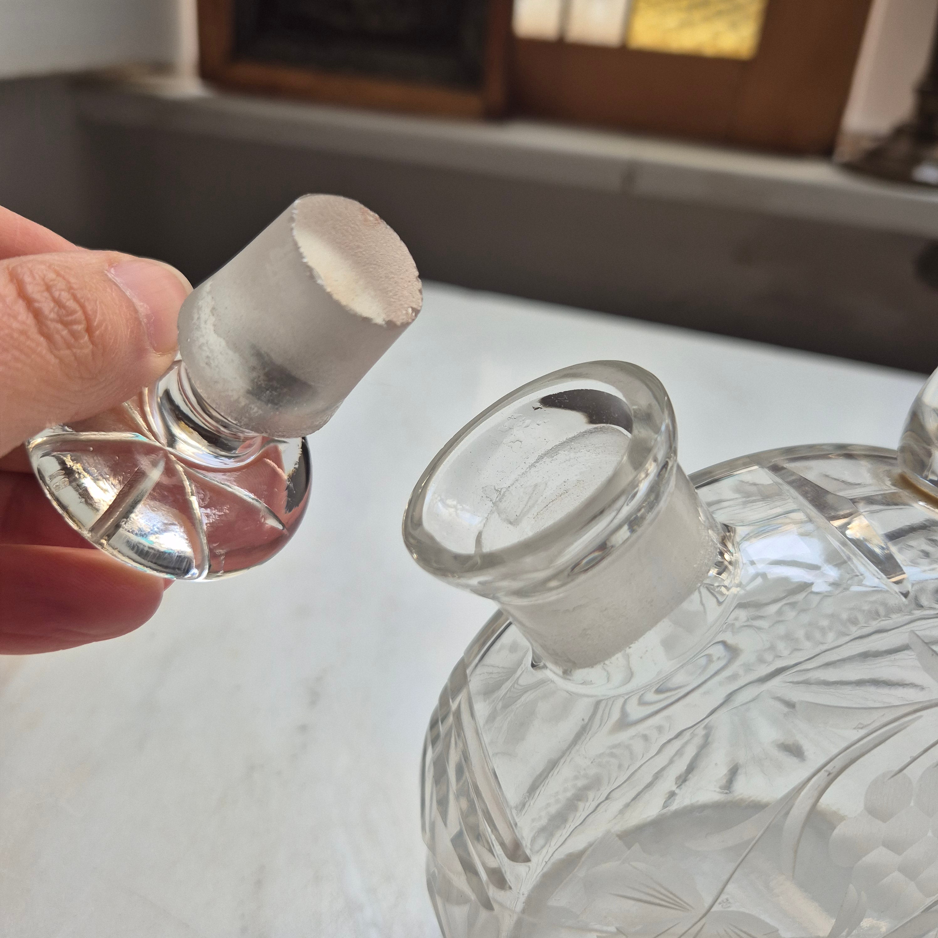 Vintage Glas Kristall Karaffe mit Traubenmotiv Traubenmotiv