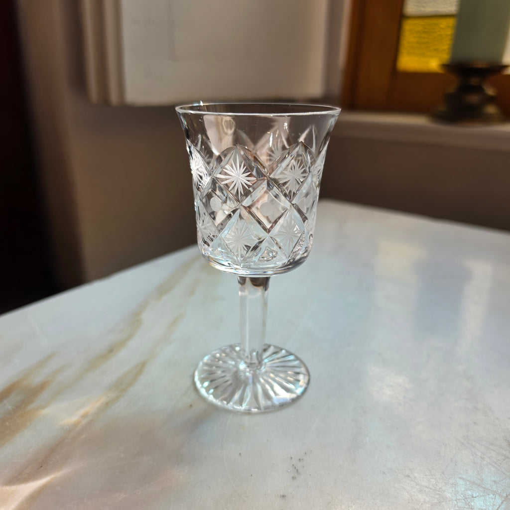 Edles Kristall-Likörglas mit Facettenschliff – Eleganter Schnaps- & Digestif-Kelch - Vintage-Stil
