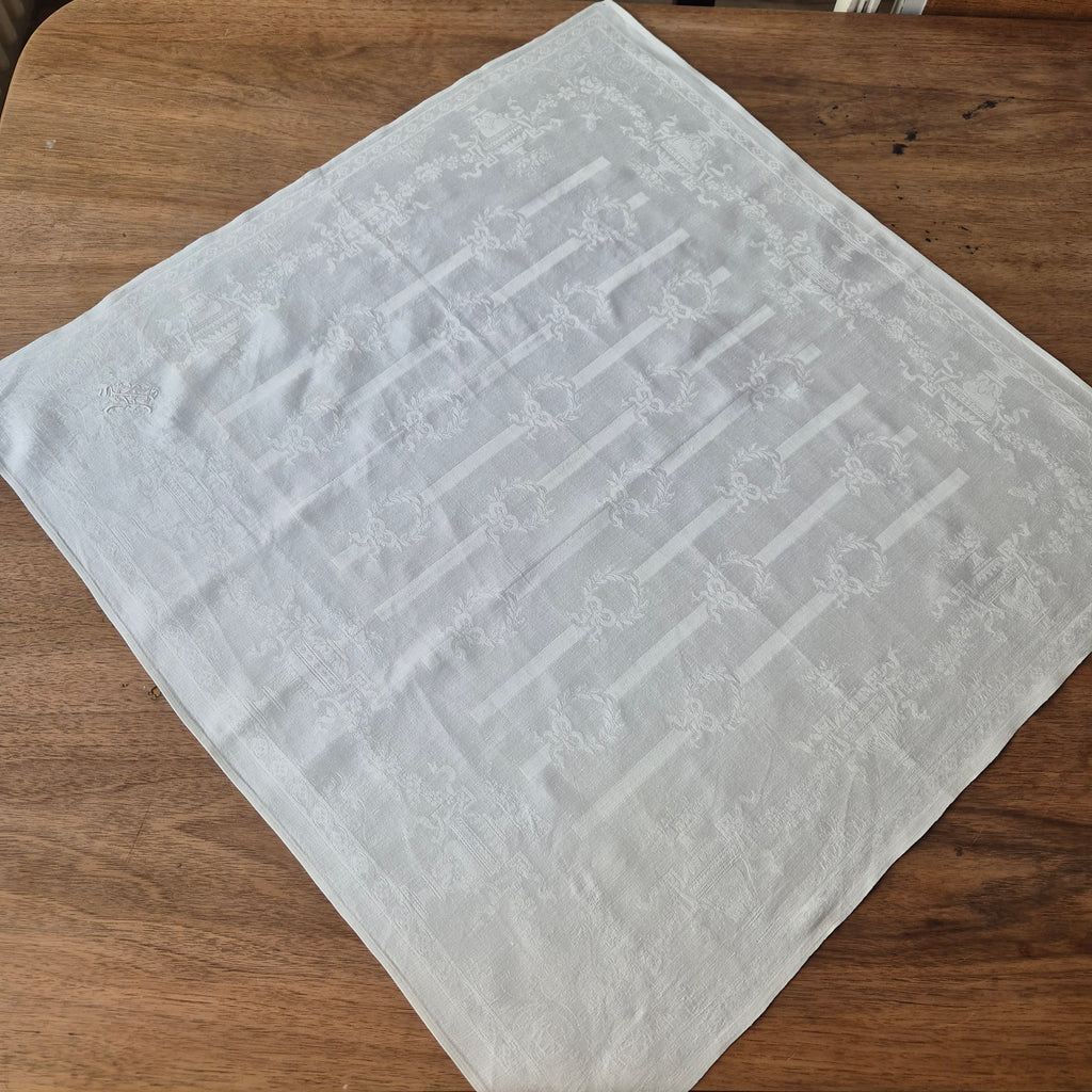 Antike Jugendstil Serviette oder Mitteldecke mit Monogramm E.H