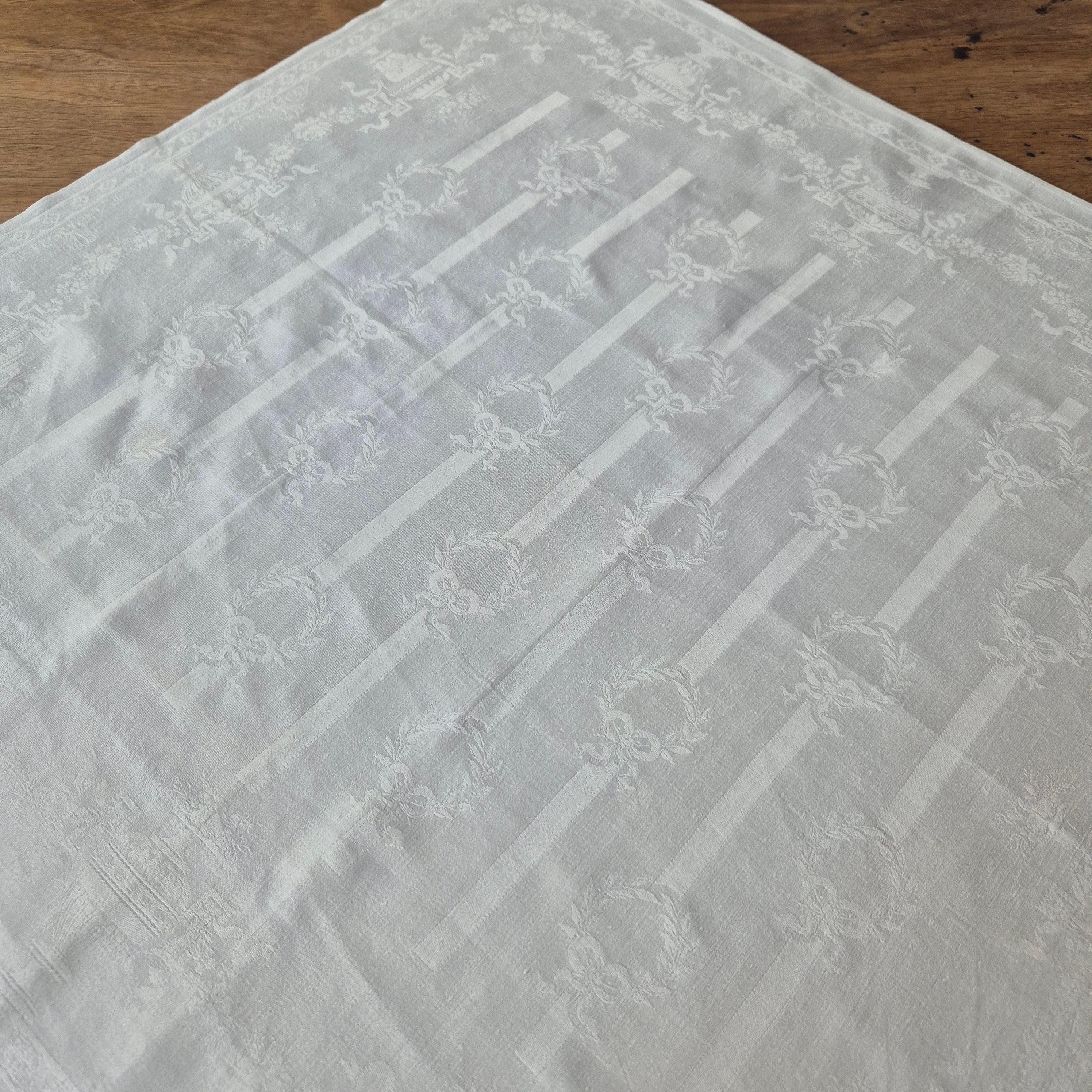 Antike Jugendstil Serviette oder Mitteldecke mit Monogramm E.H