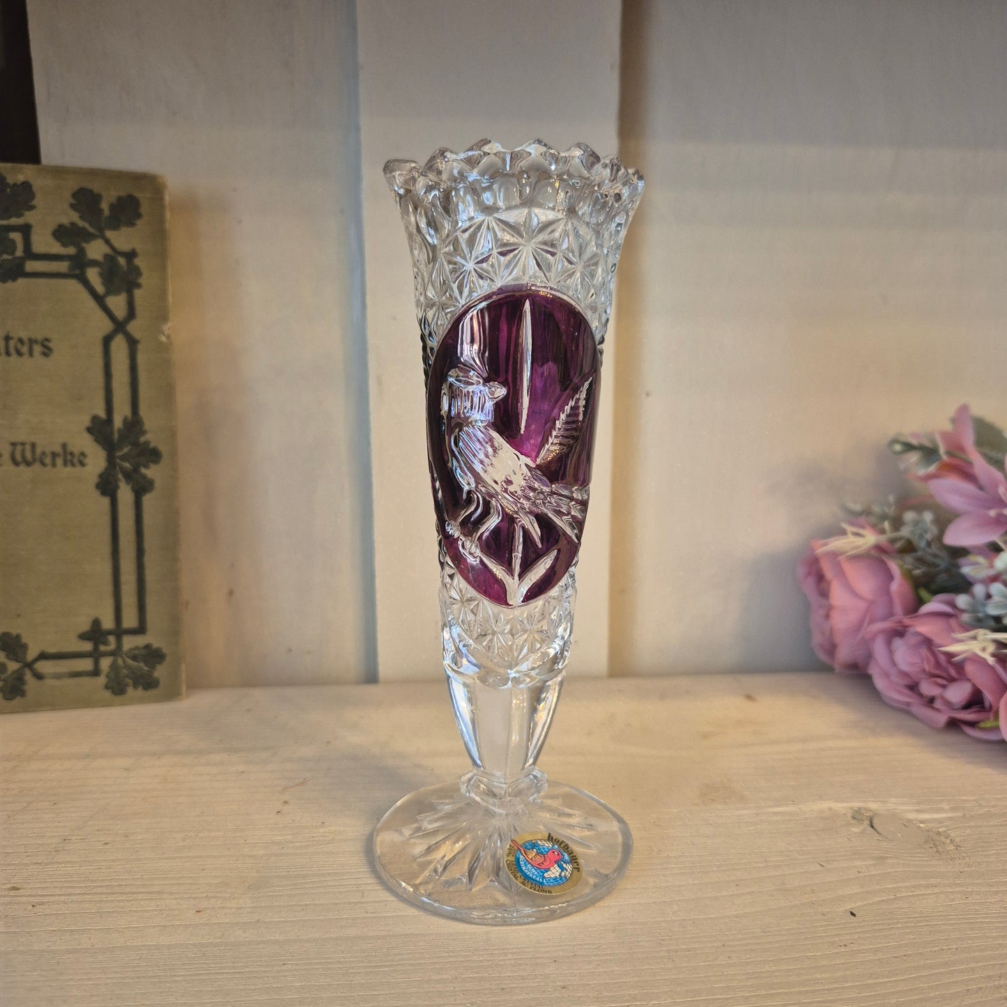 Vintage Bleikristall Hofbauer kleine Vase mit Vogelmotiv Weinrot