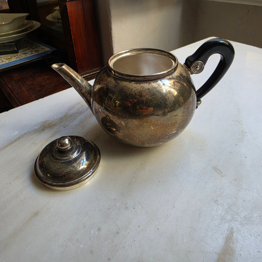 Antike Teekanne Metall im Art Deco Stil - zum Aufpolieren