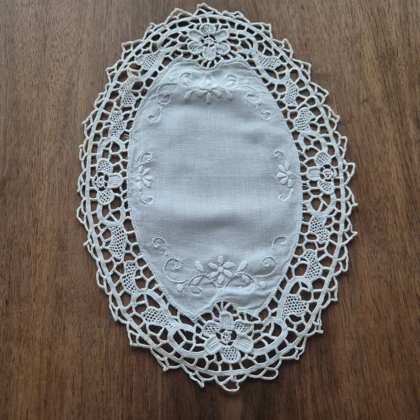 Antikes französisches kleines Deckchen weiß geklöppelt Baumwolle 32x22cm ♡