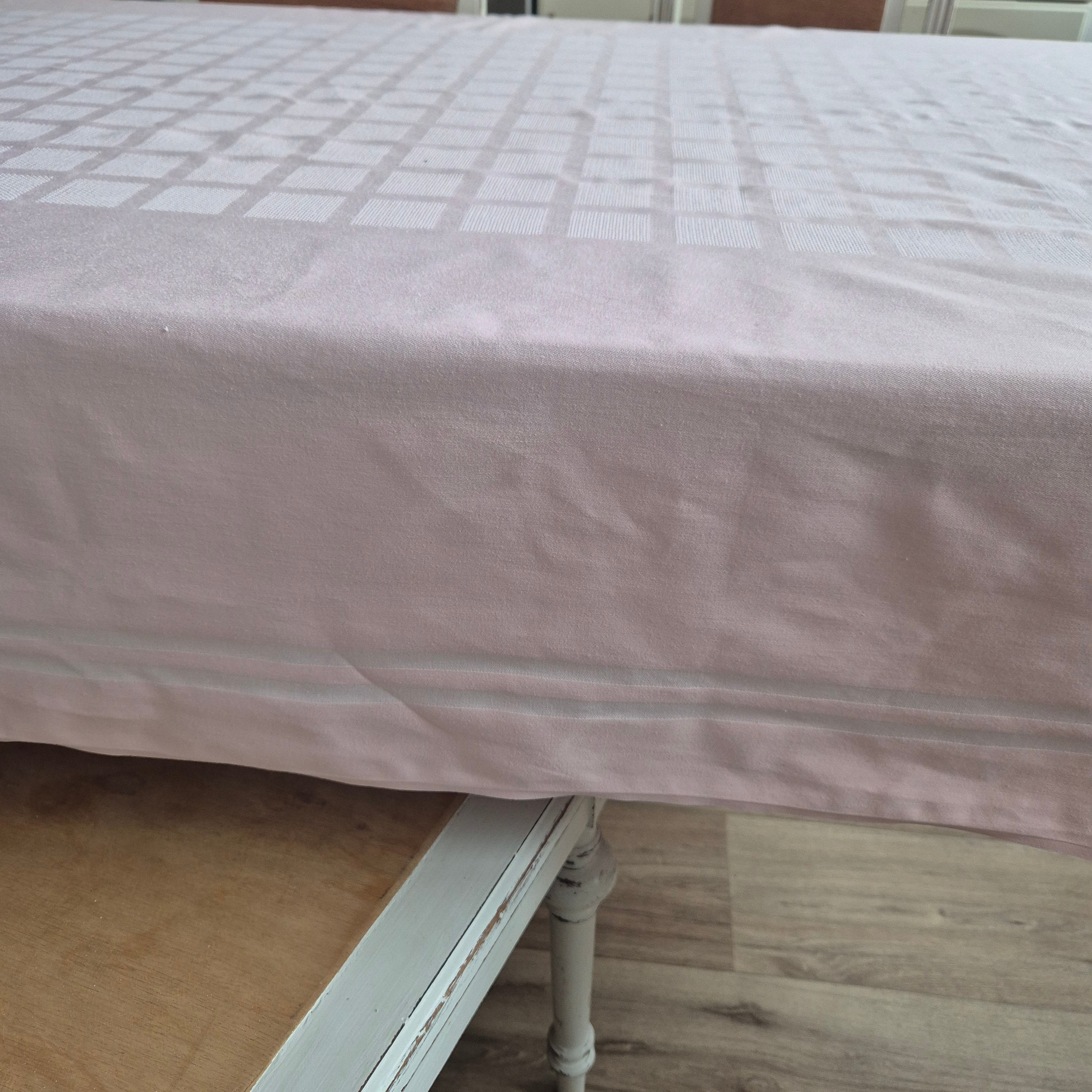 Vintage IRISETTE Tischdecke 132x220cm Perlrosa und Damast Webart Baumwolle